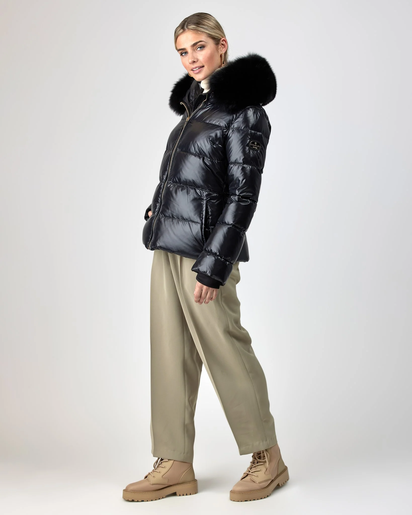 Après-Ski Jacket With Detachable Fox Hood Trim - Image 3