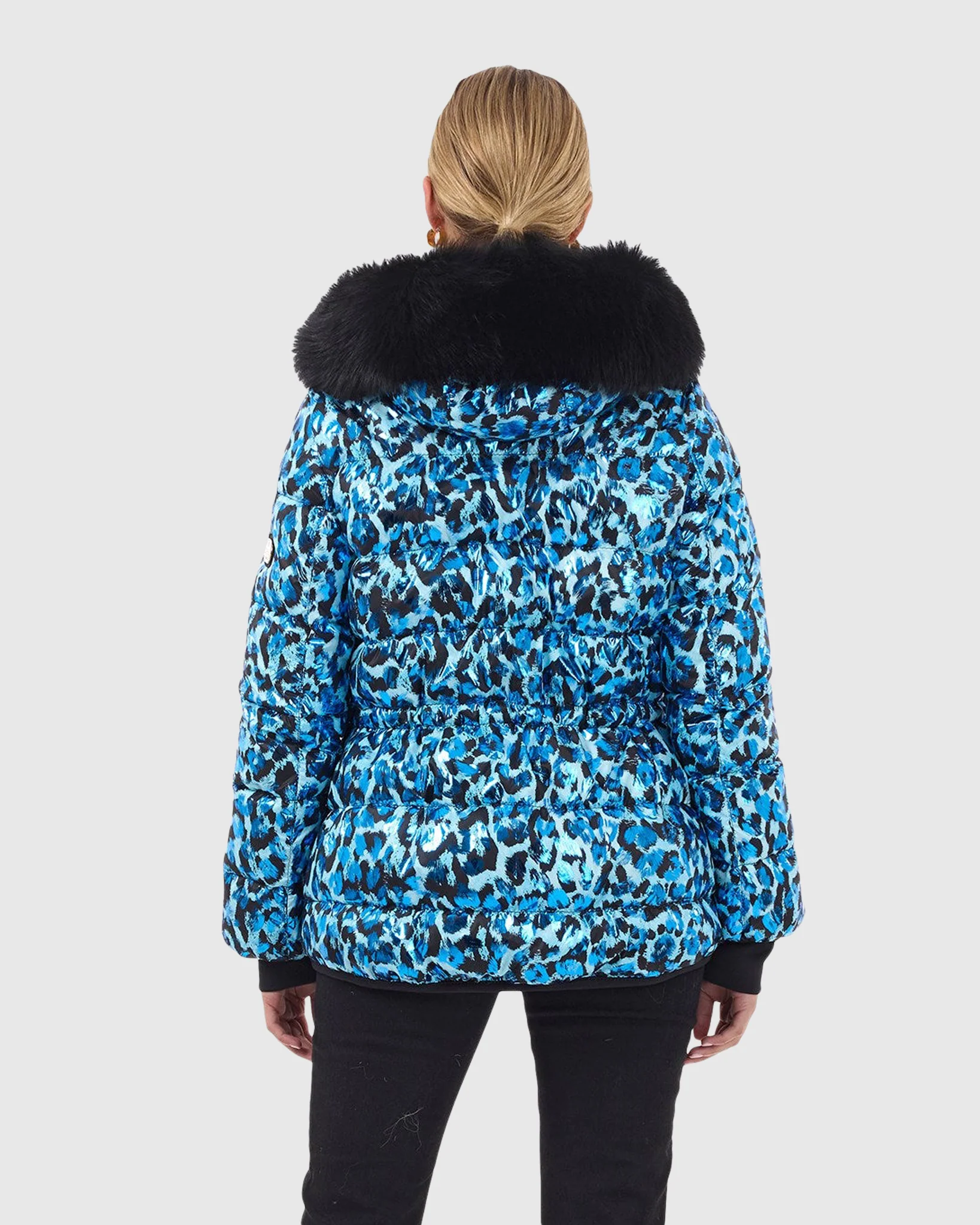 Après-Ski Jacket With Detachable Toscana Shearling Lamb Hood Trim - Image 3