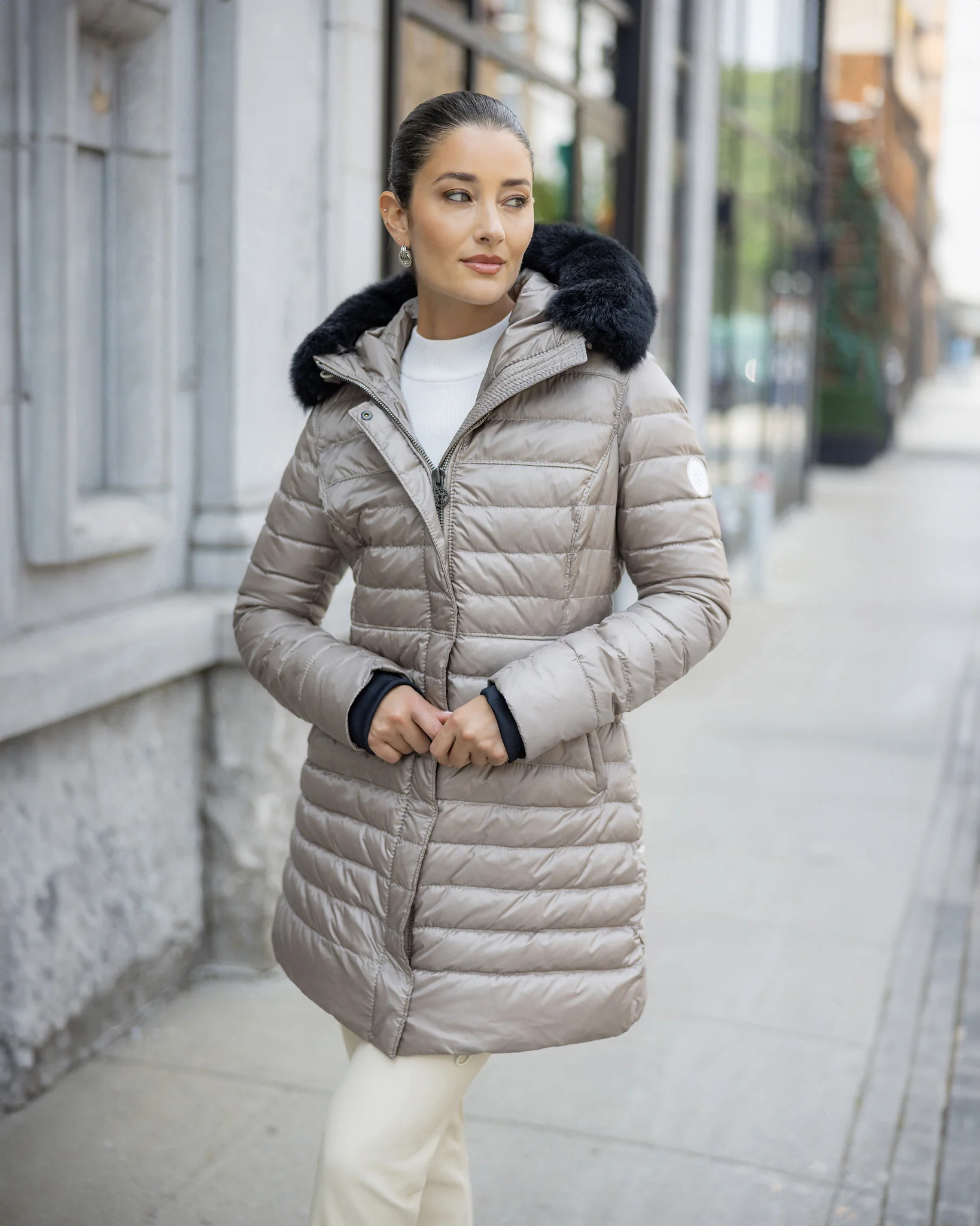 APRES-SKI JACKET WITH DETACHABLE TOSCANA LAMB HOOD TRIM - Image 21