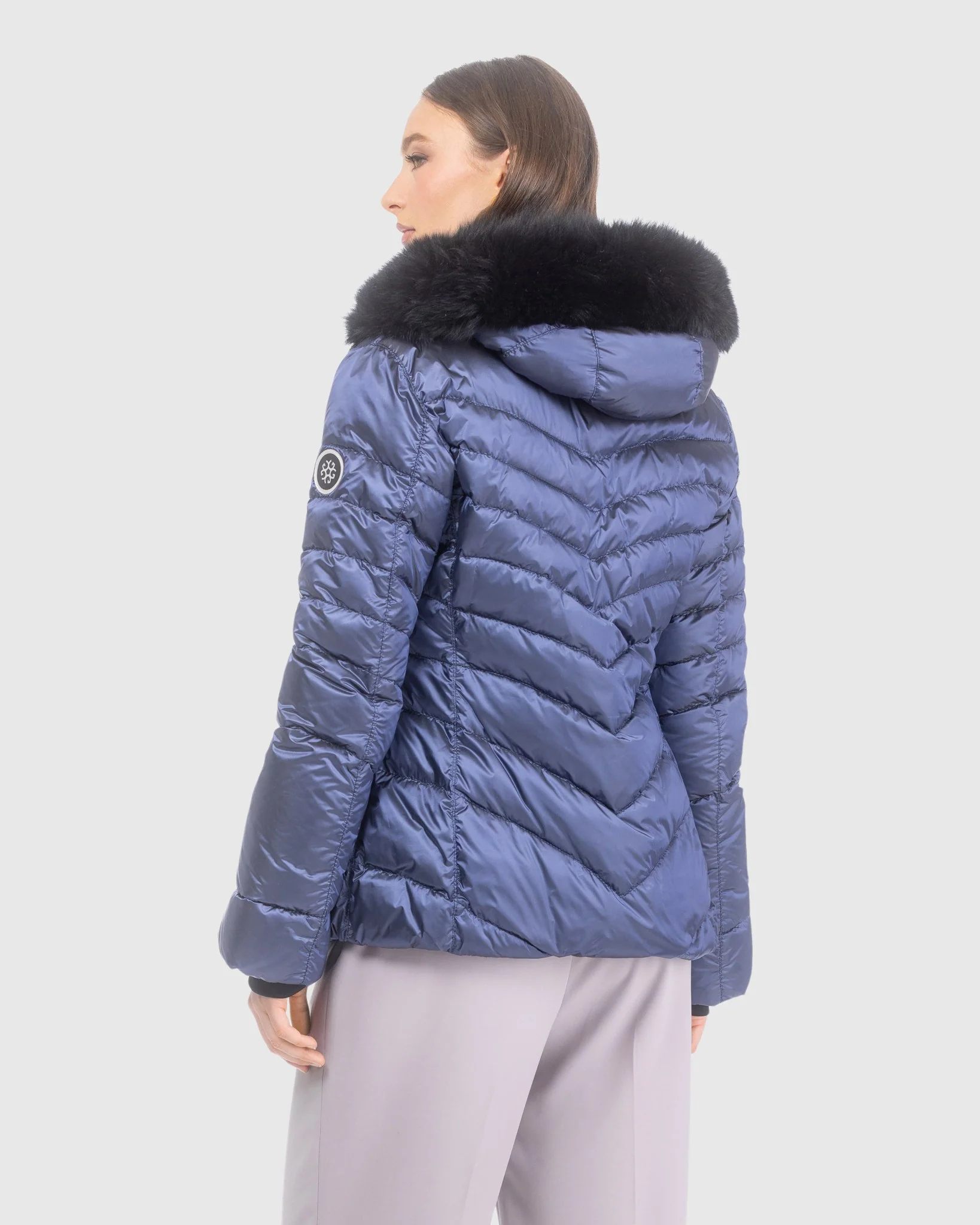 APRES-SKI JACKET WITH DETACHABLE TOSCANA LAMB HOOD TRIM - Image 18