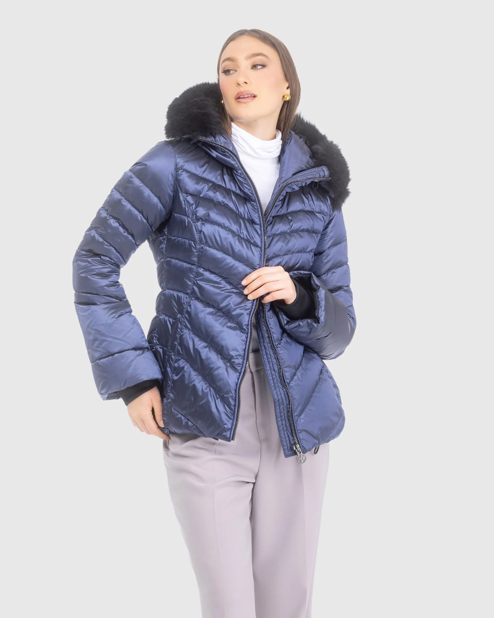 APRES-SKI JACKET WITH DETACHABLE TOSCANA LAMB HOOD TRIM - Image 20