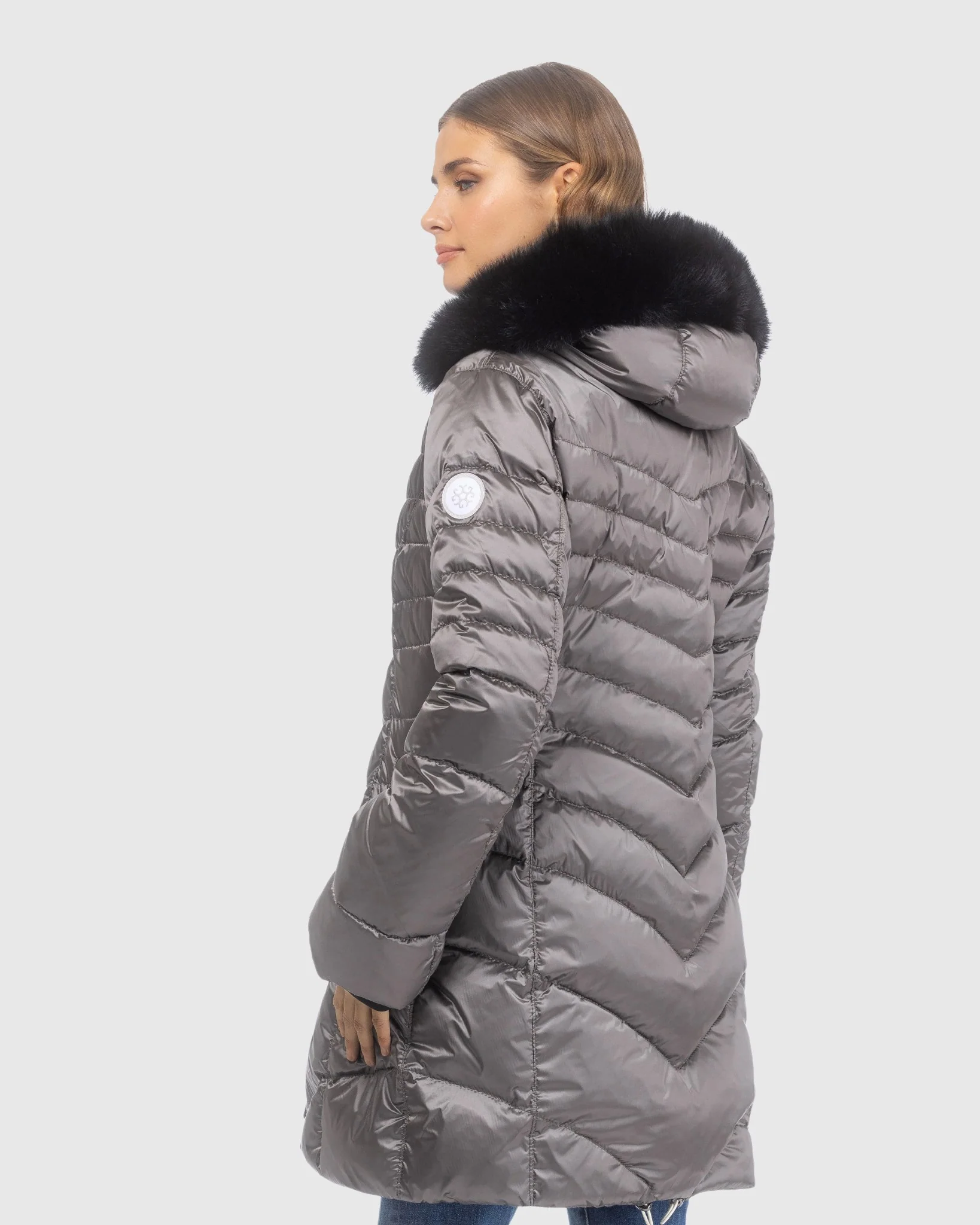 APRES-SKI JACKET WITH DETACHABLE TOSCANA LAMB HOOD TRIM - Image 6