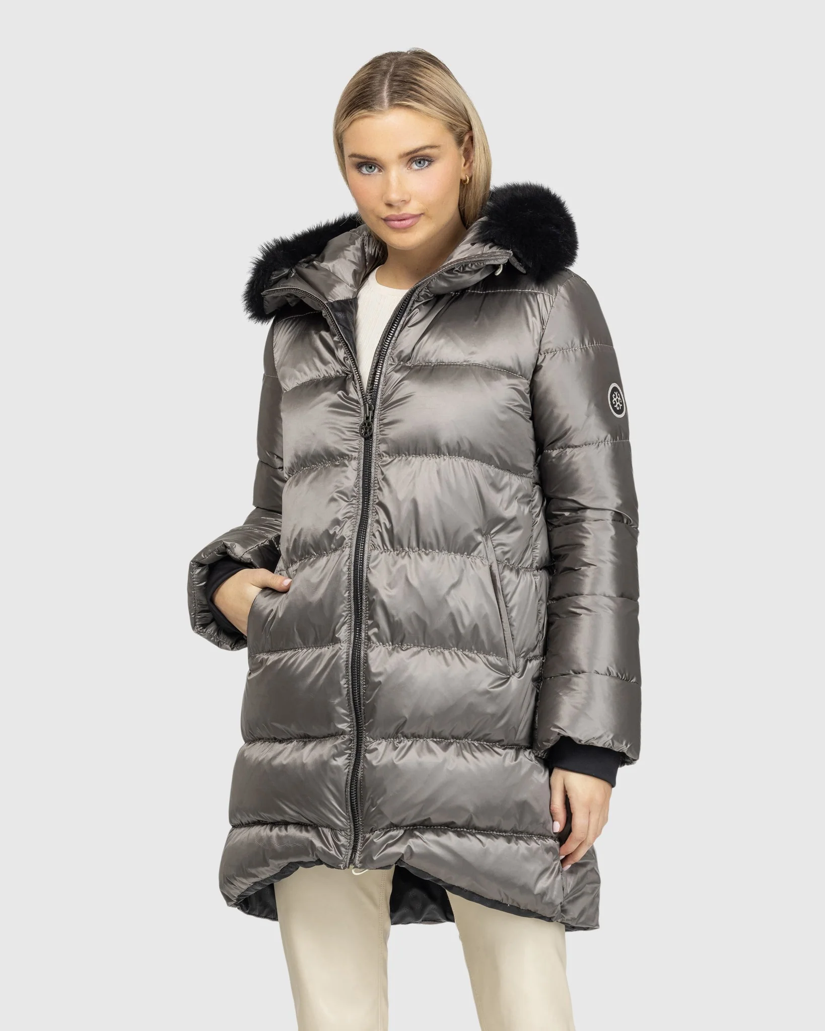 APRES-SKI JACKET WITH DETACHABLE TOSCANA LAMB HOOD TRIM - Image 6