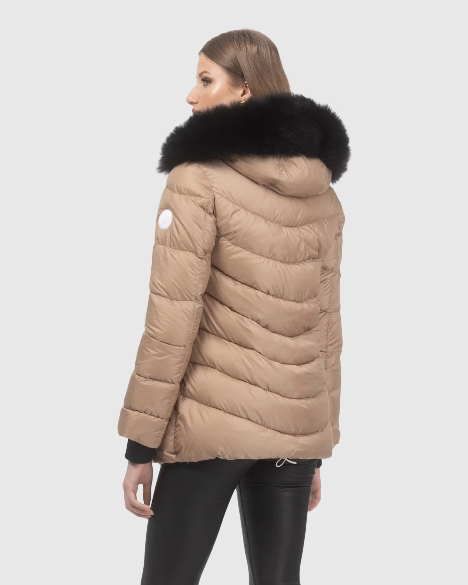 Après-Ski Jacket With Detachable Toscana Shearling Lamb Hood Trim - Image 6