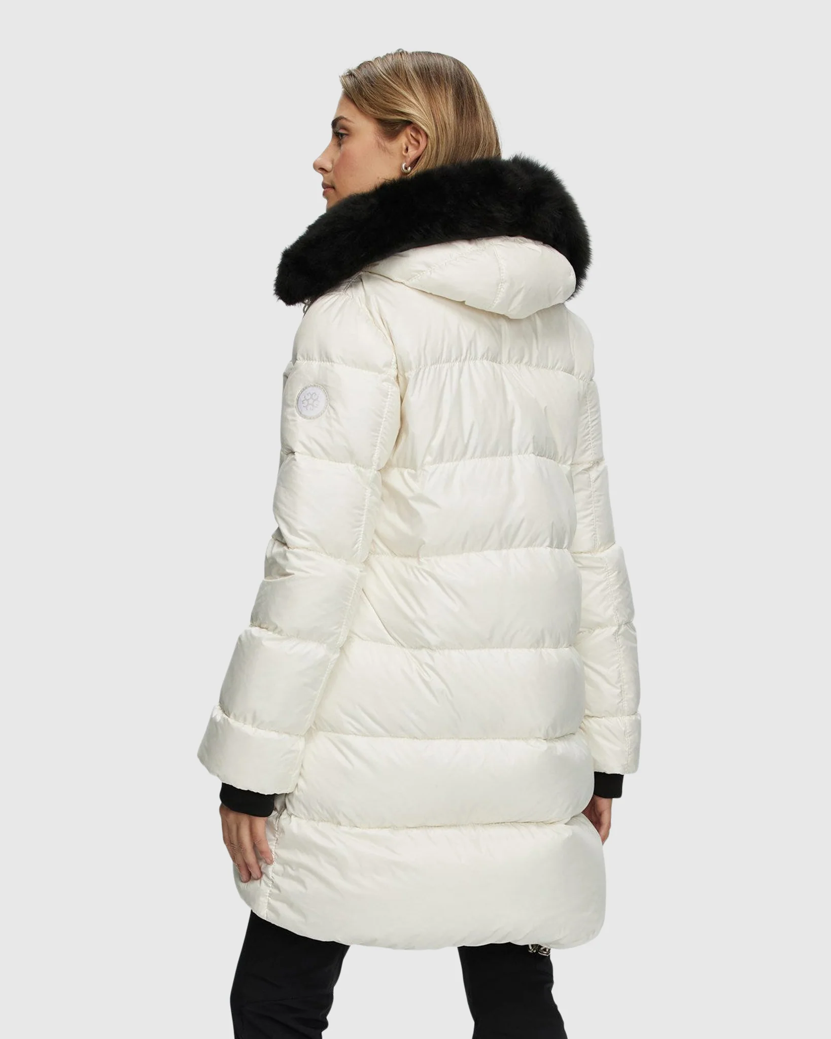 Apres-Ski Jacket With Detachable Toscana Shearling Lamb Hood Trim - Image 4