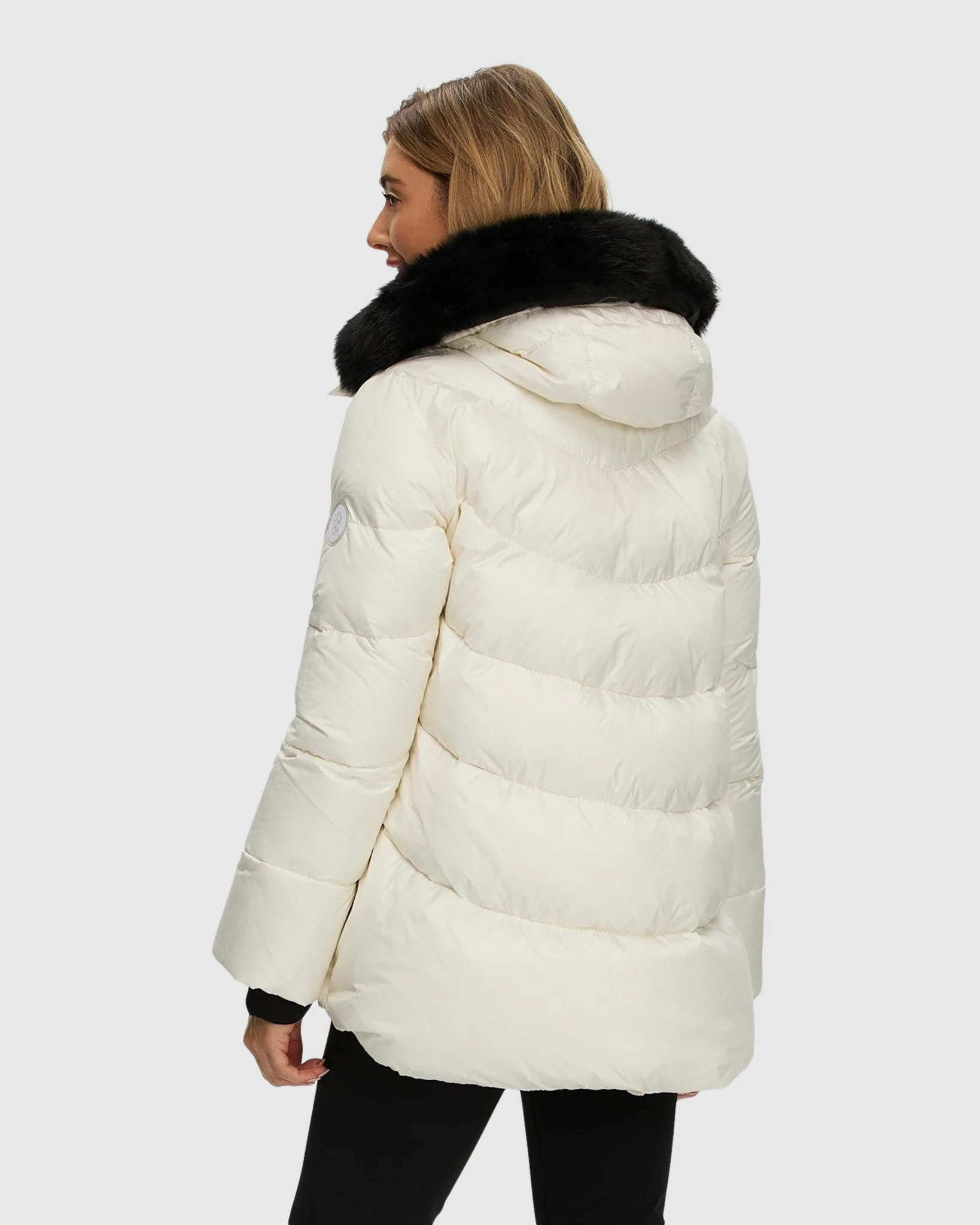 Après-Ski Jacket With Detachable Toscana Shearling Lamb Hood Trim - Image 12