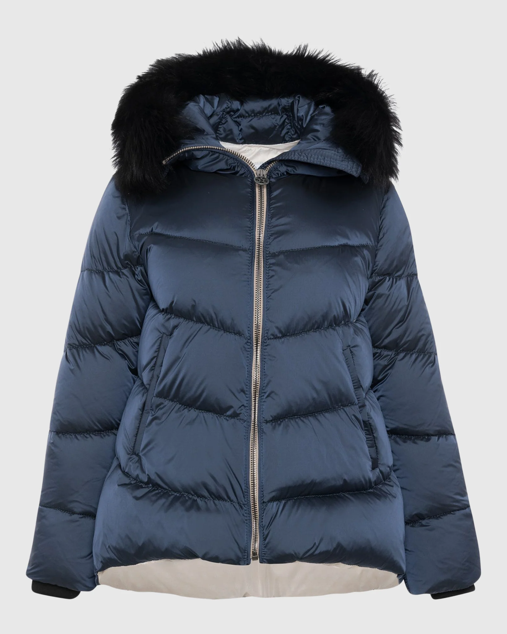 Après-Ski Jacket With Detachable Toscana Shearling Lamb Hood Trim - Image 32