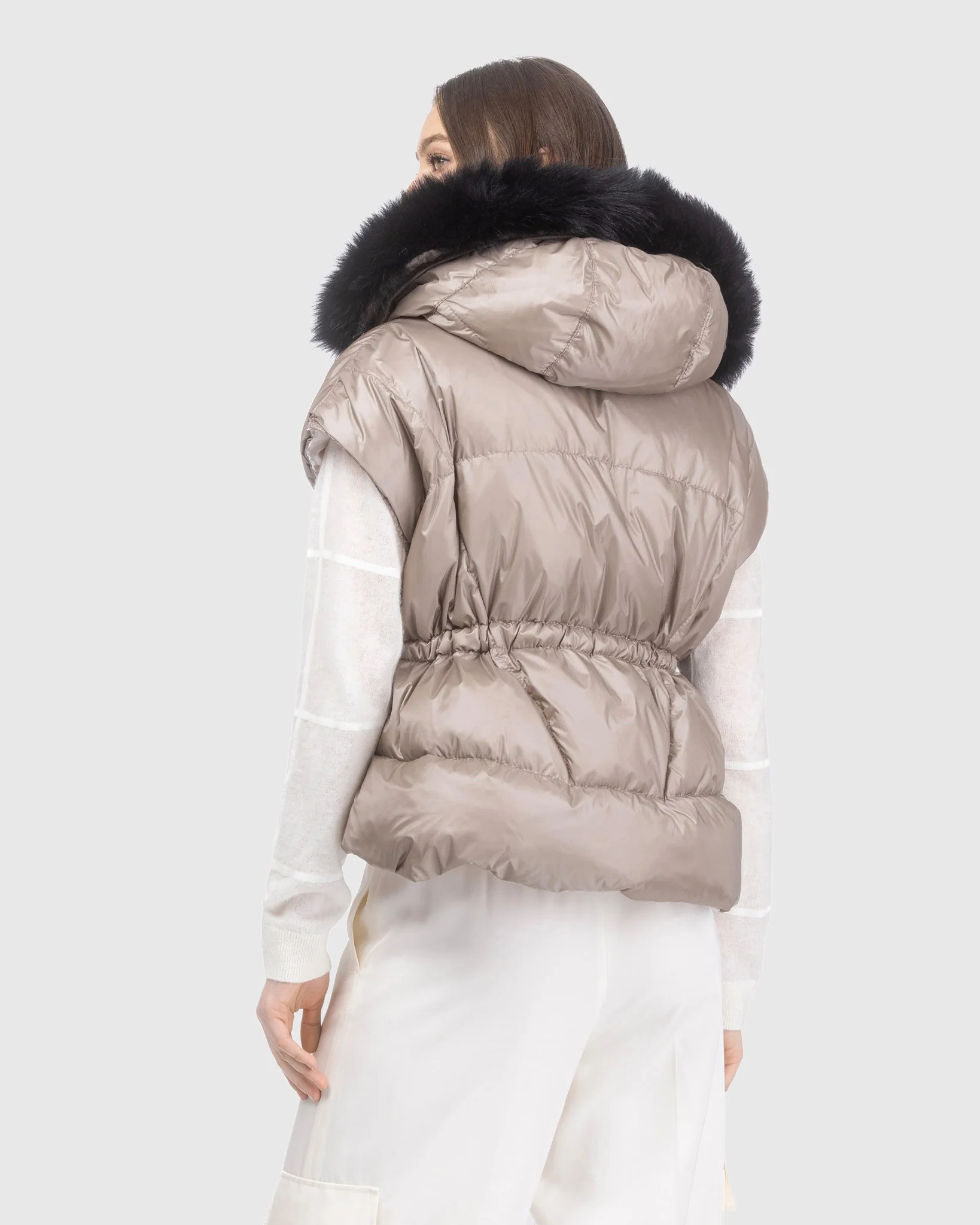 APRES-SKI VEST WITH DETACHABLE TOSCANA LAMB HOOD TRIM - Image 10