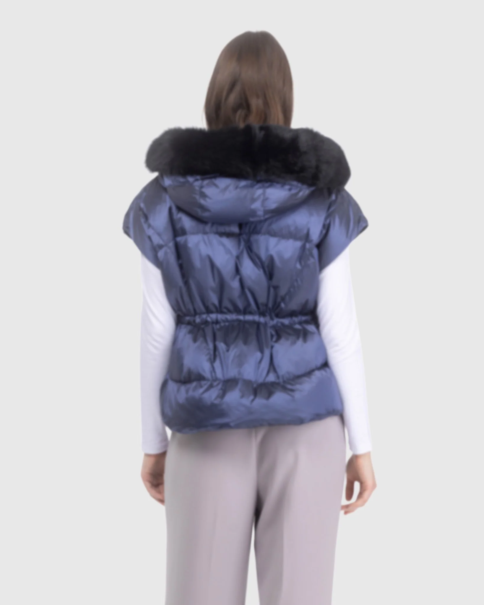 APRES-SKI VEST WITH DETACHABLE TOSCANA LAMB HOOD TRIM - Image 5