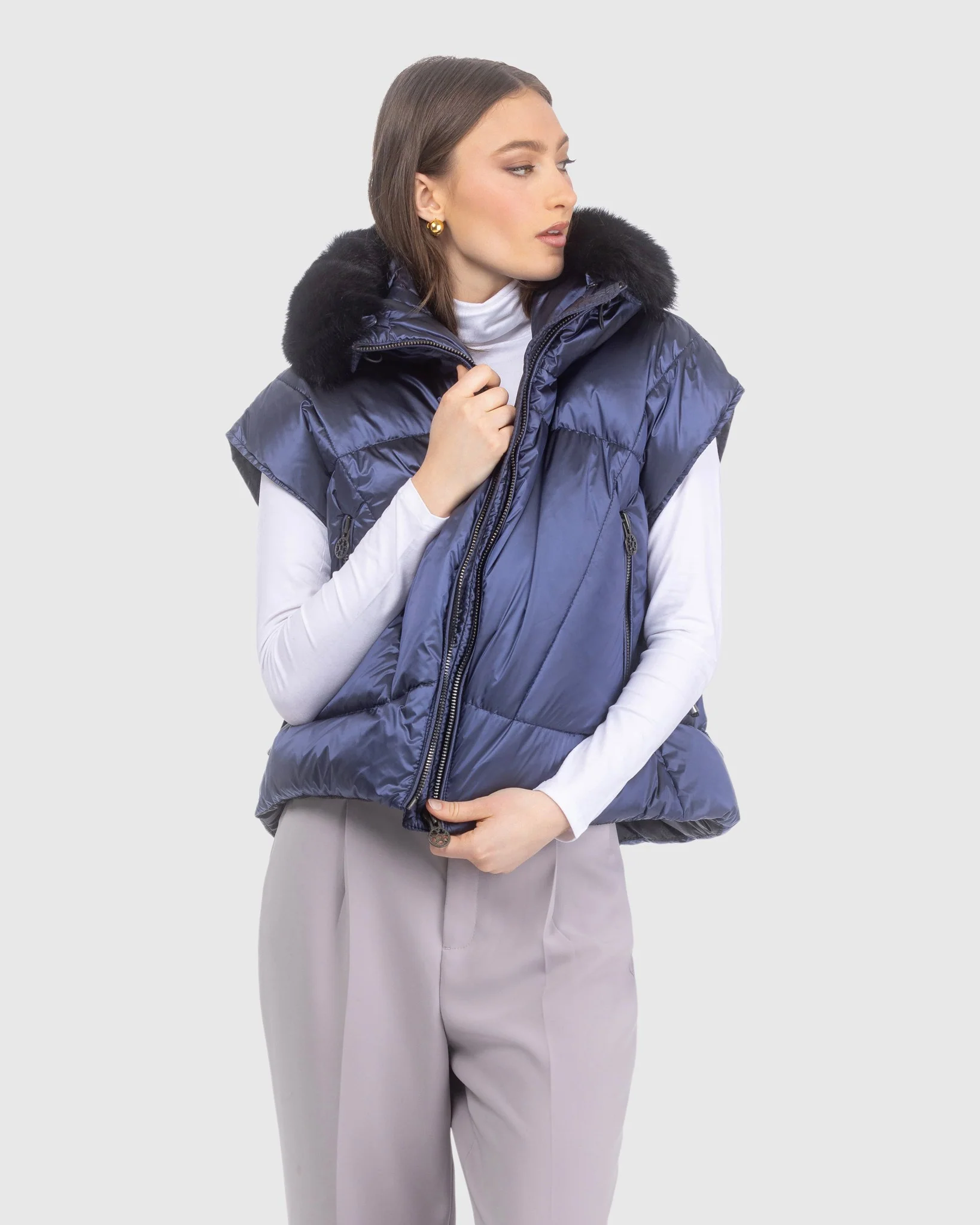 APRES-SKI VEST WITH DETACHABLE TOSCANA LAMB HOOD TRIM - Image 7