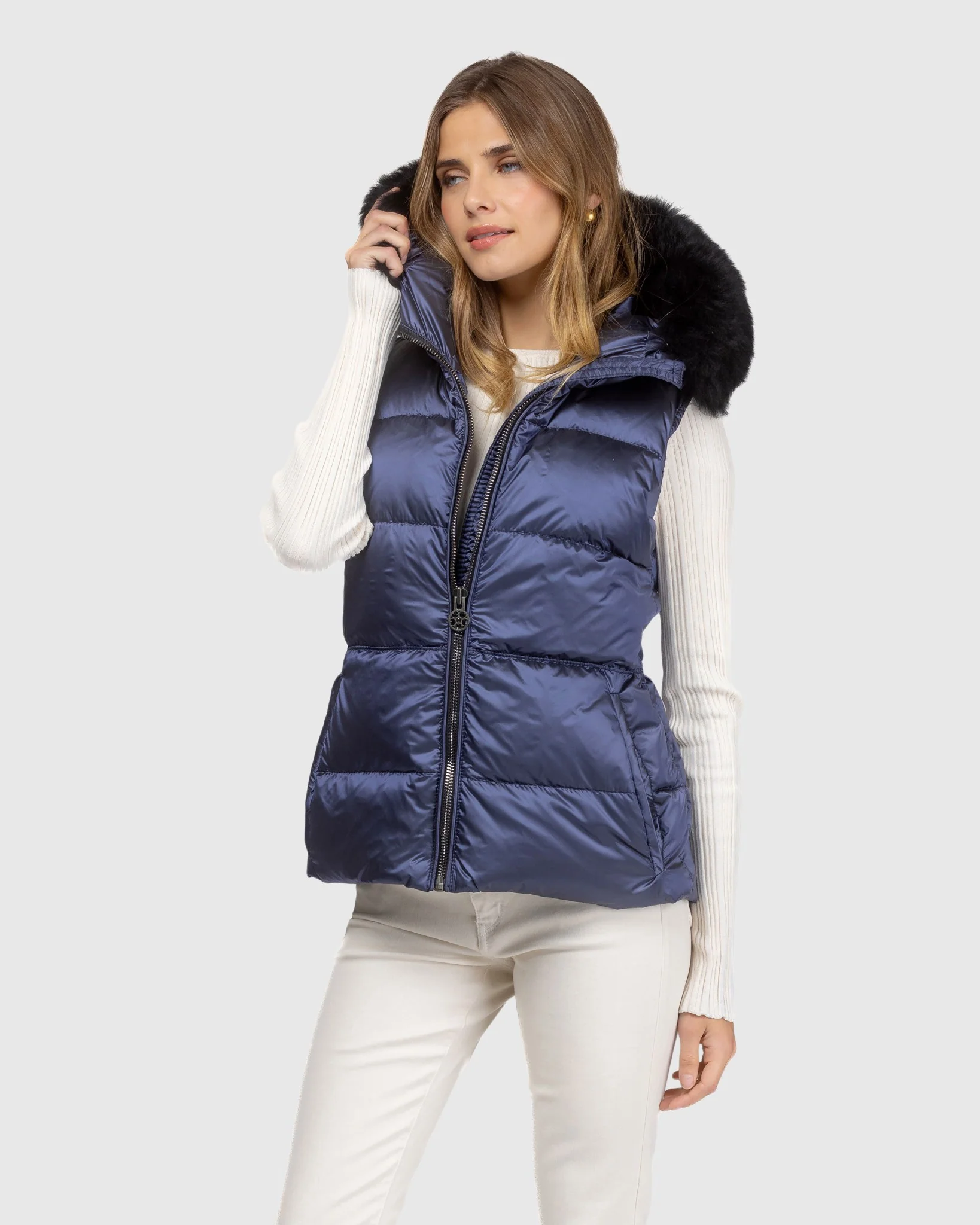 APRES-SKI VEST WITH DETACHABLE TOSCANA LAMB HOOD TRIM - Image 18
