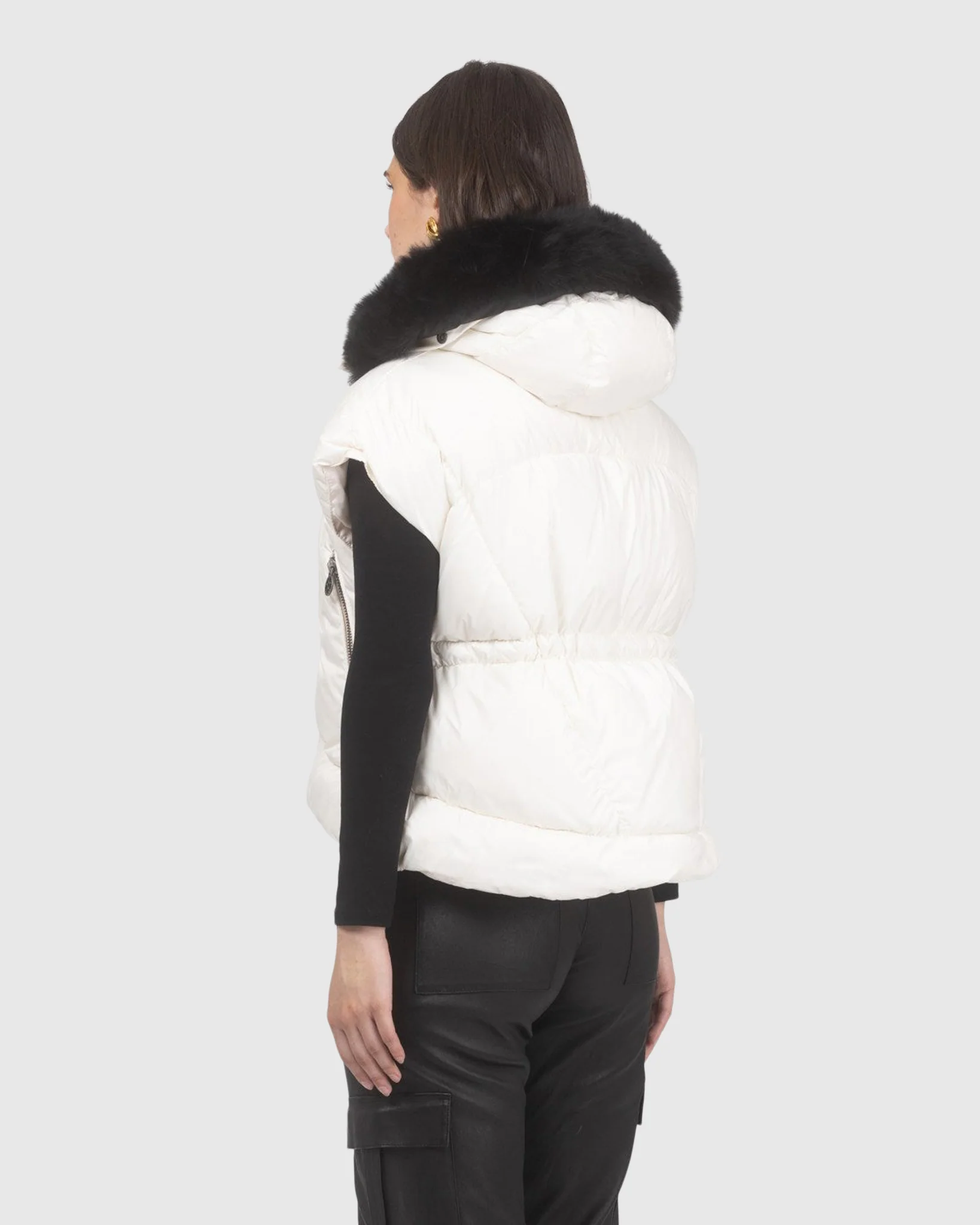 Après-Ski Vest With Detachable Toscana Shearling Lamb Hood Trim - Image 5