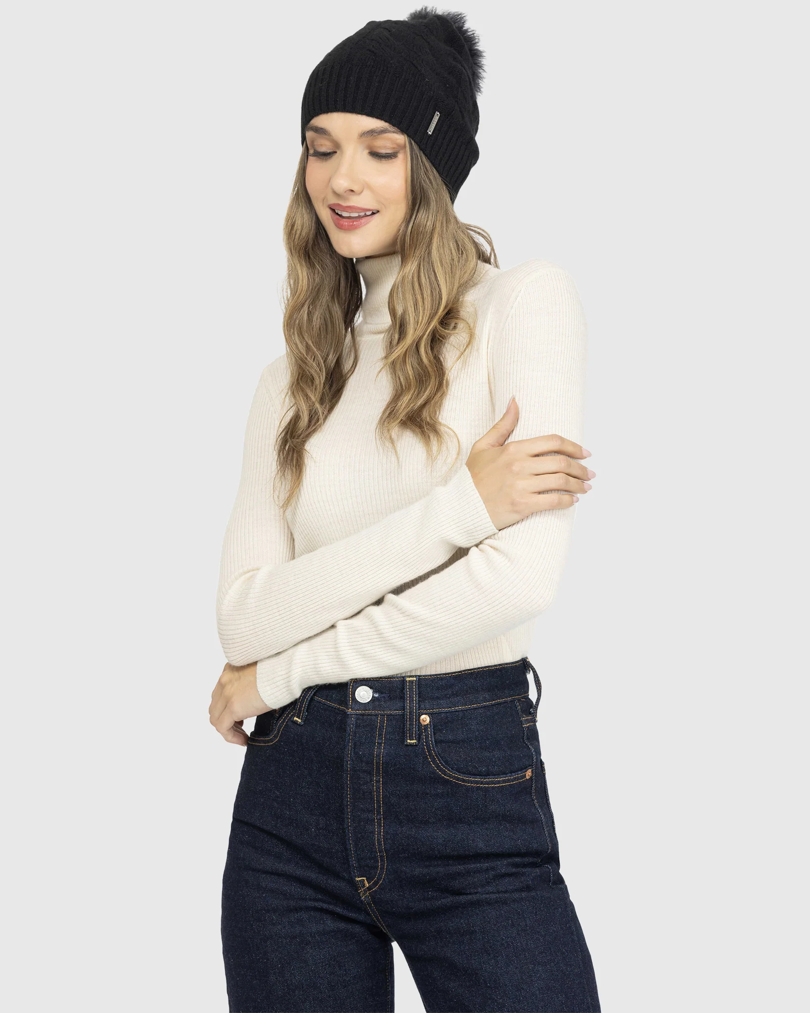 CABLE KNIT CASHMERE HAT WITH TOSCANA LAMB POMPOM - Image 3