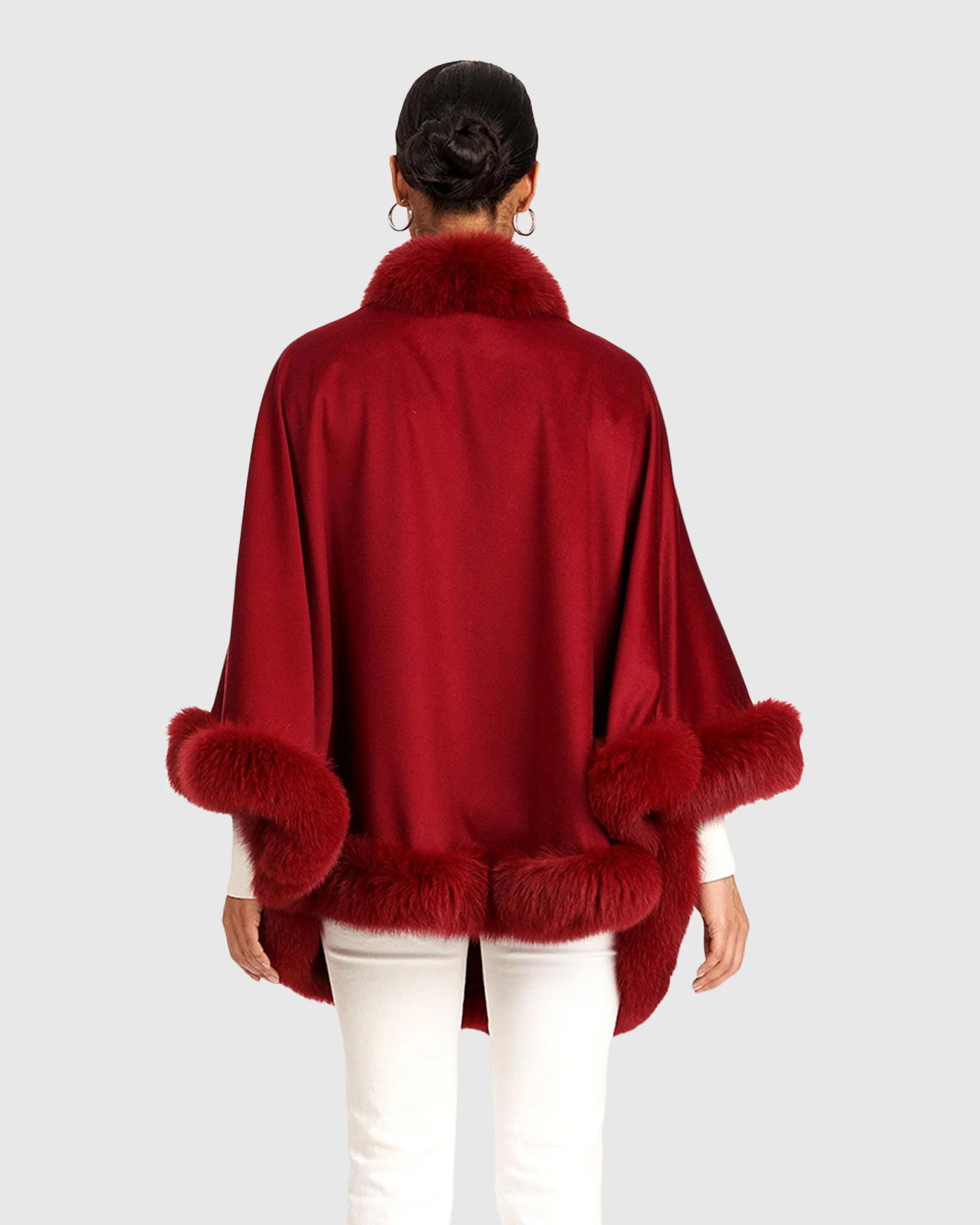 CASHMERE CAPELET WITH FOX TRIM - Image 15