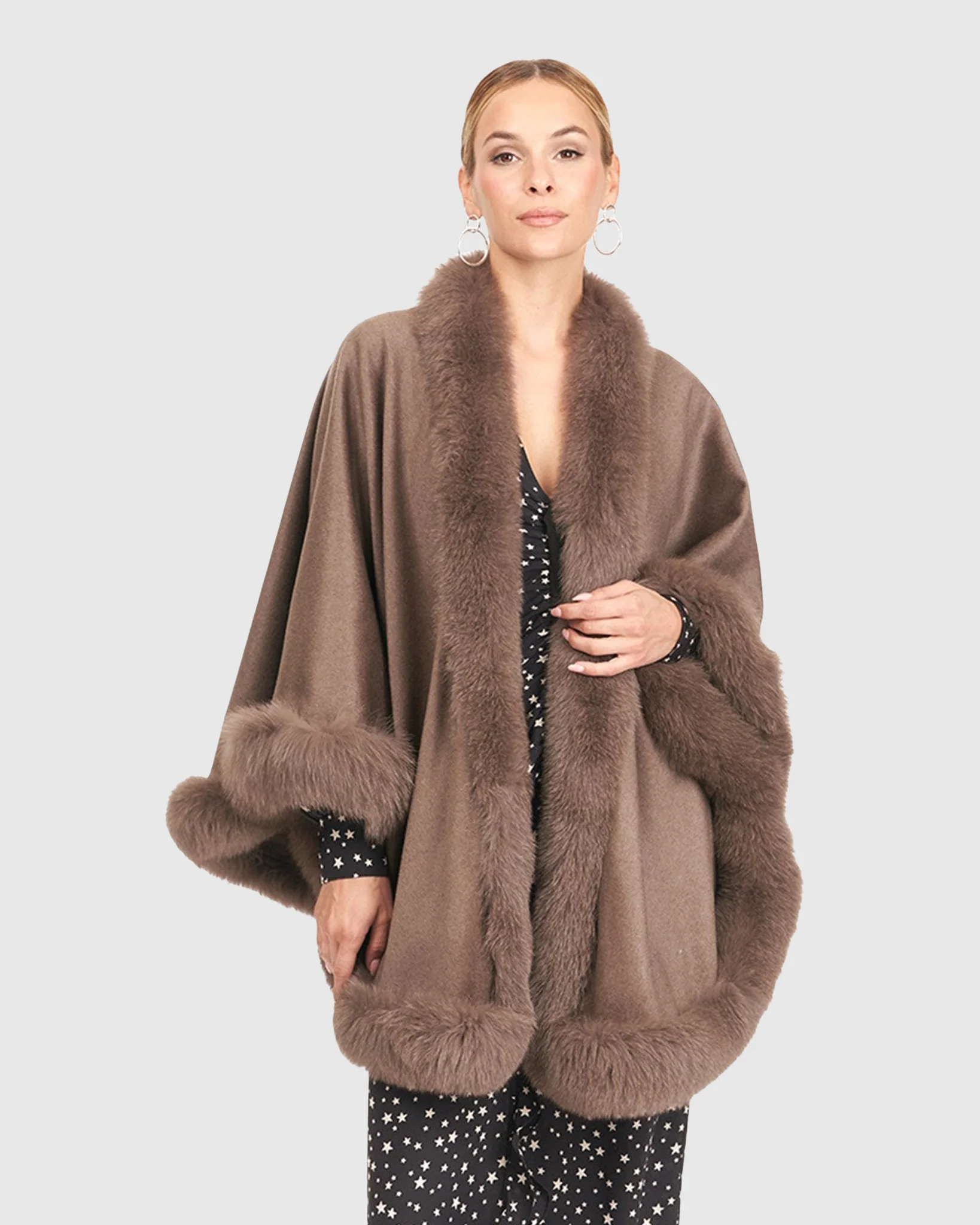 CASHMERE CAPELET WITH FOX TRIM - Image 24