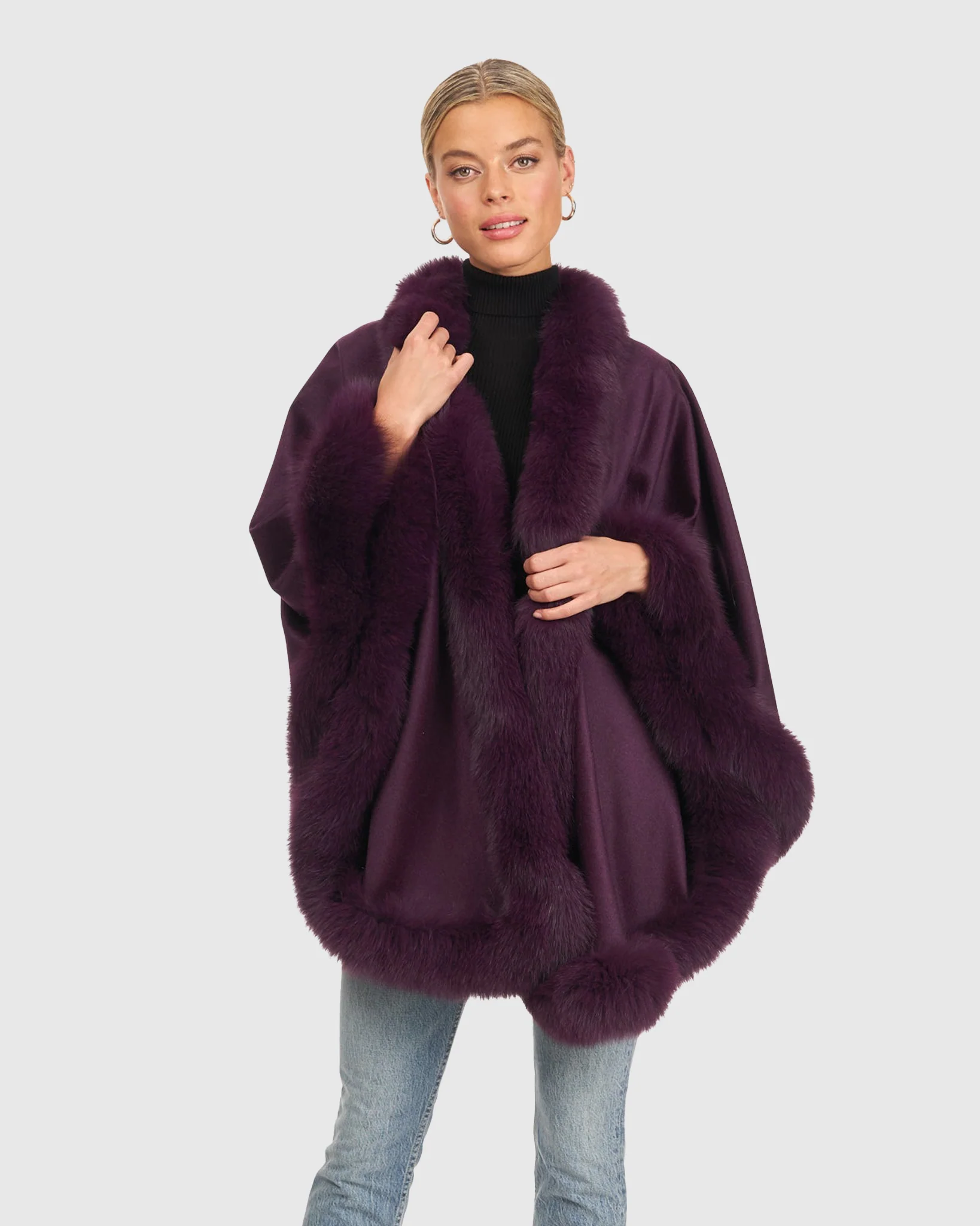 CASHMERE CAPELET WITH FOX TRIM - Image 29