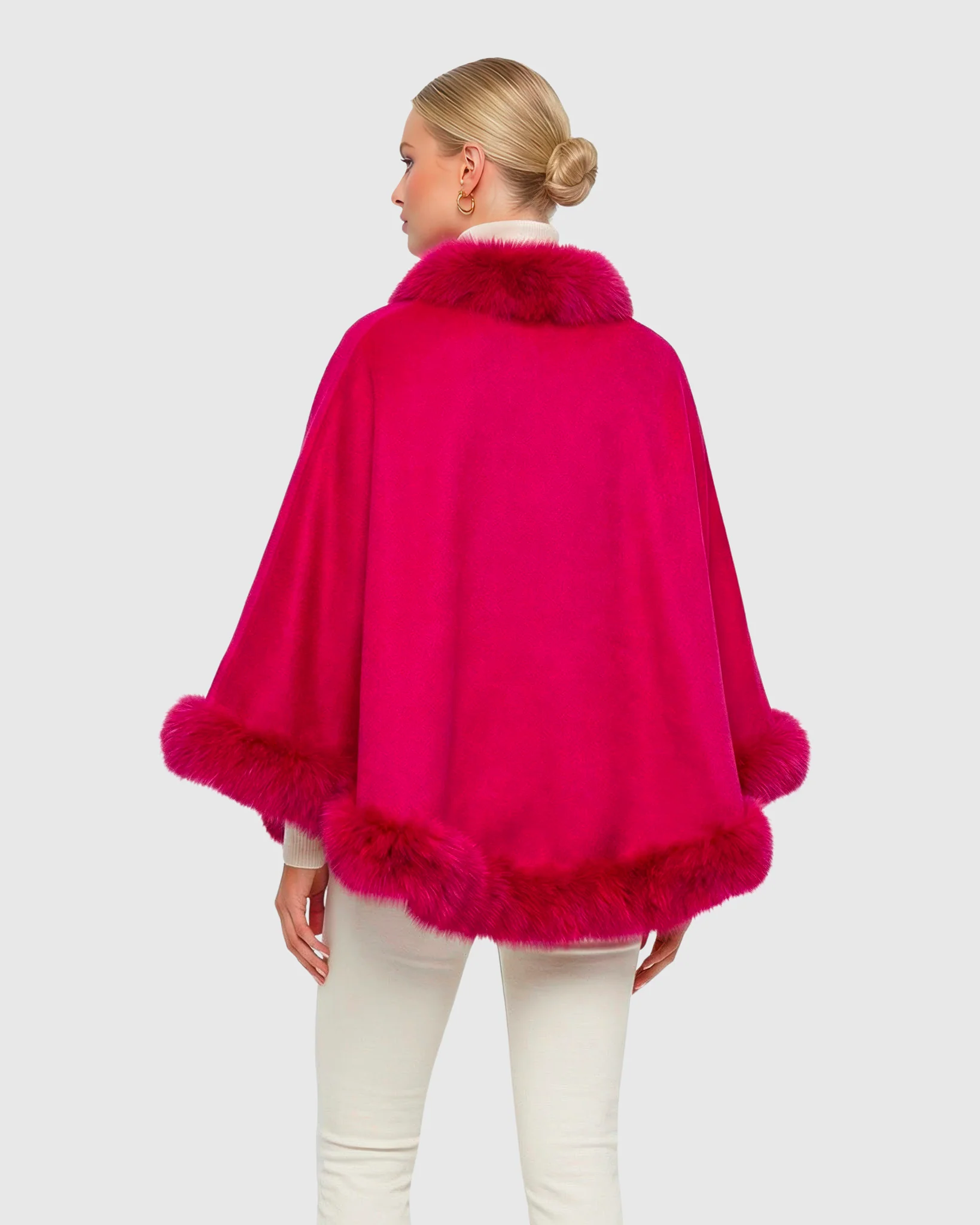 CASHMERE CAPELET WITH FOX TRIM - Image 3