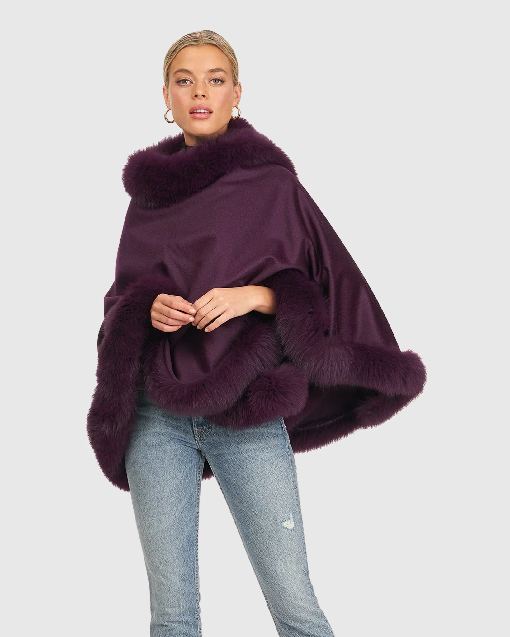 CASHMERE CAPELET WITH FOX TRIM - Image 30