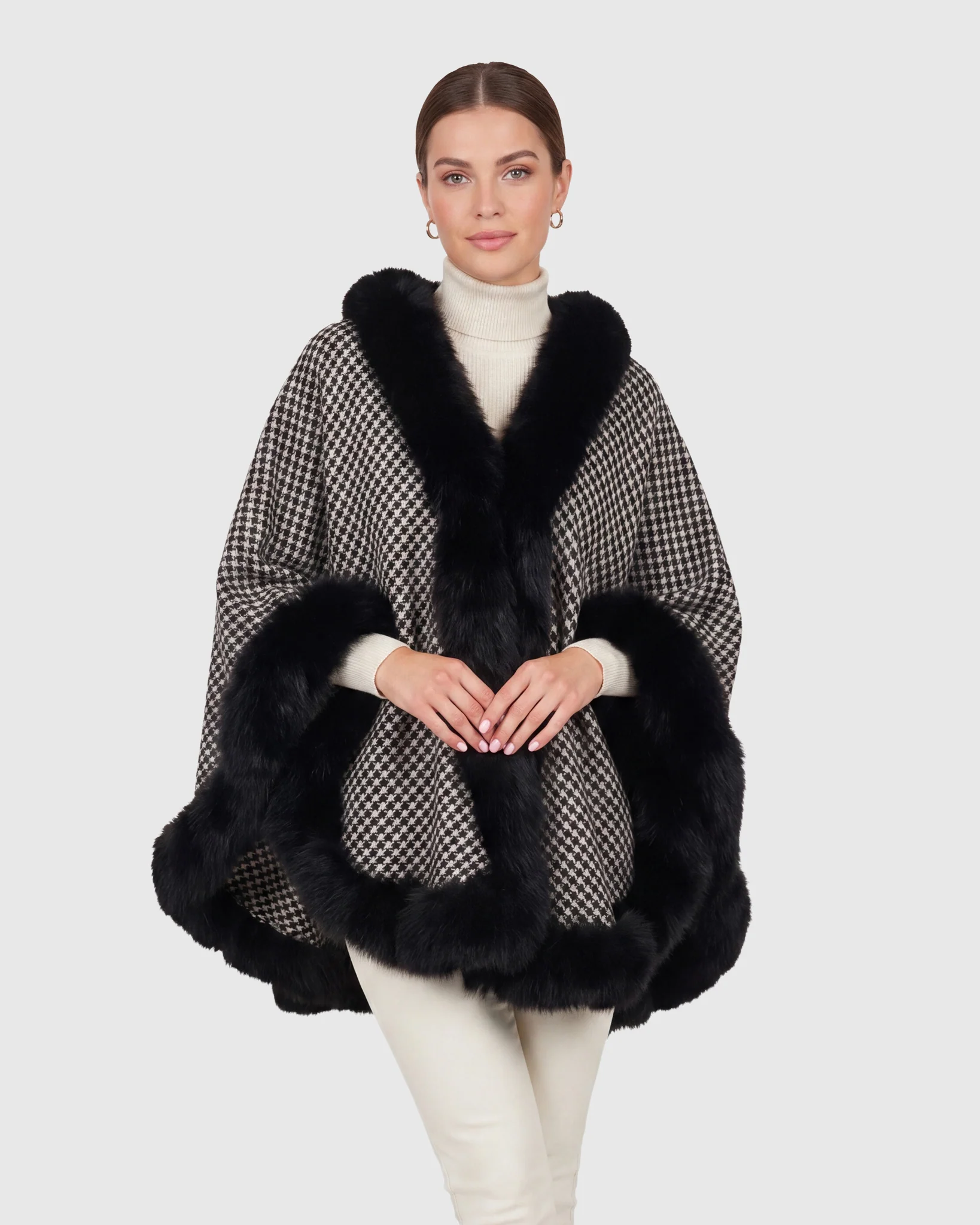 CASHMERE CAPELET WITH FOX TRIM - Image 51