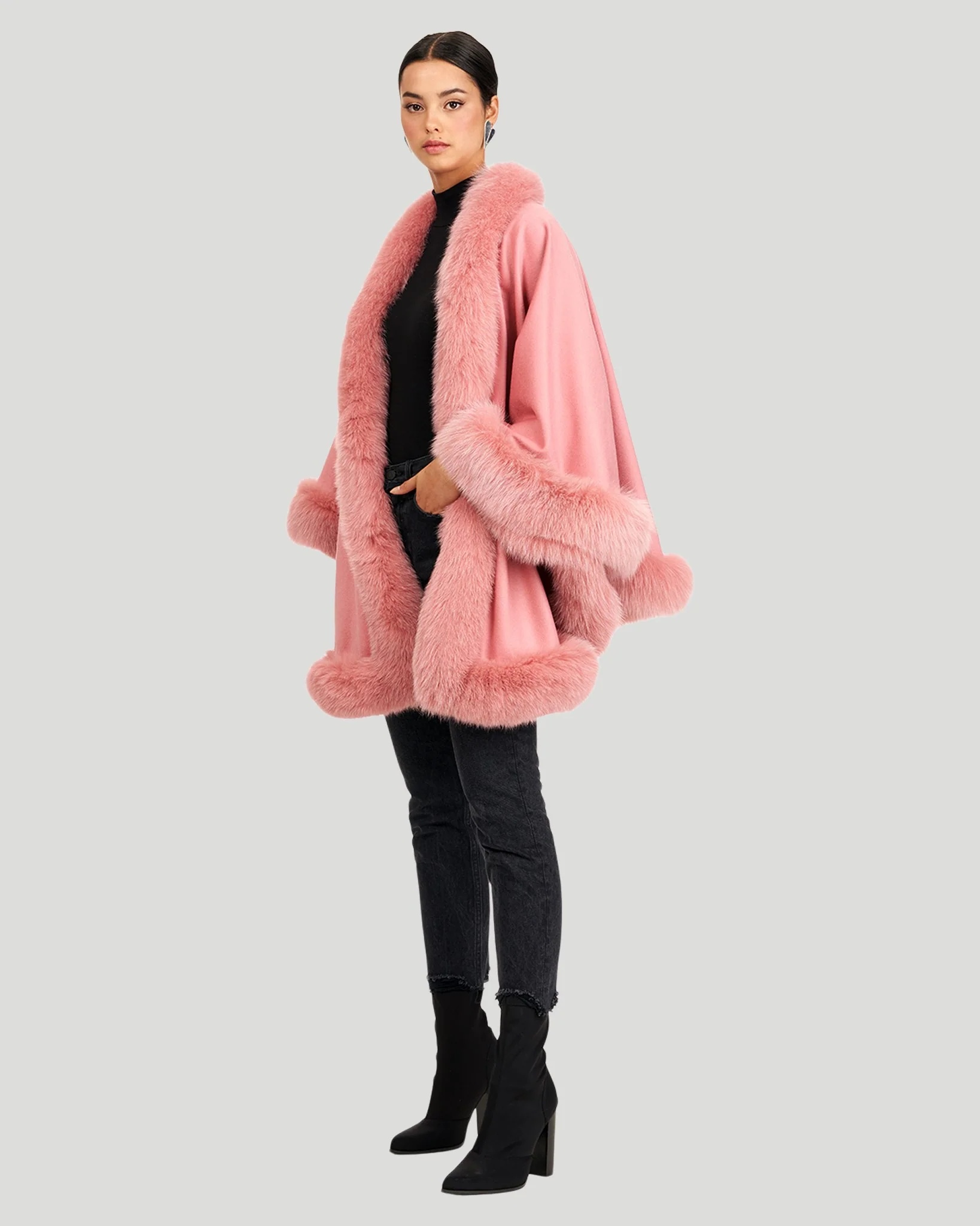 CASHMERE CAPELET WITH SHADOW FOX TRIM - Image 10