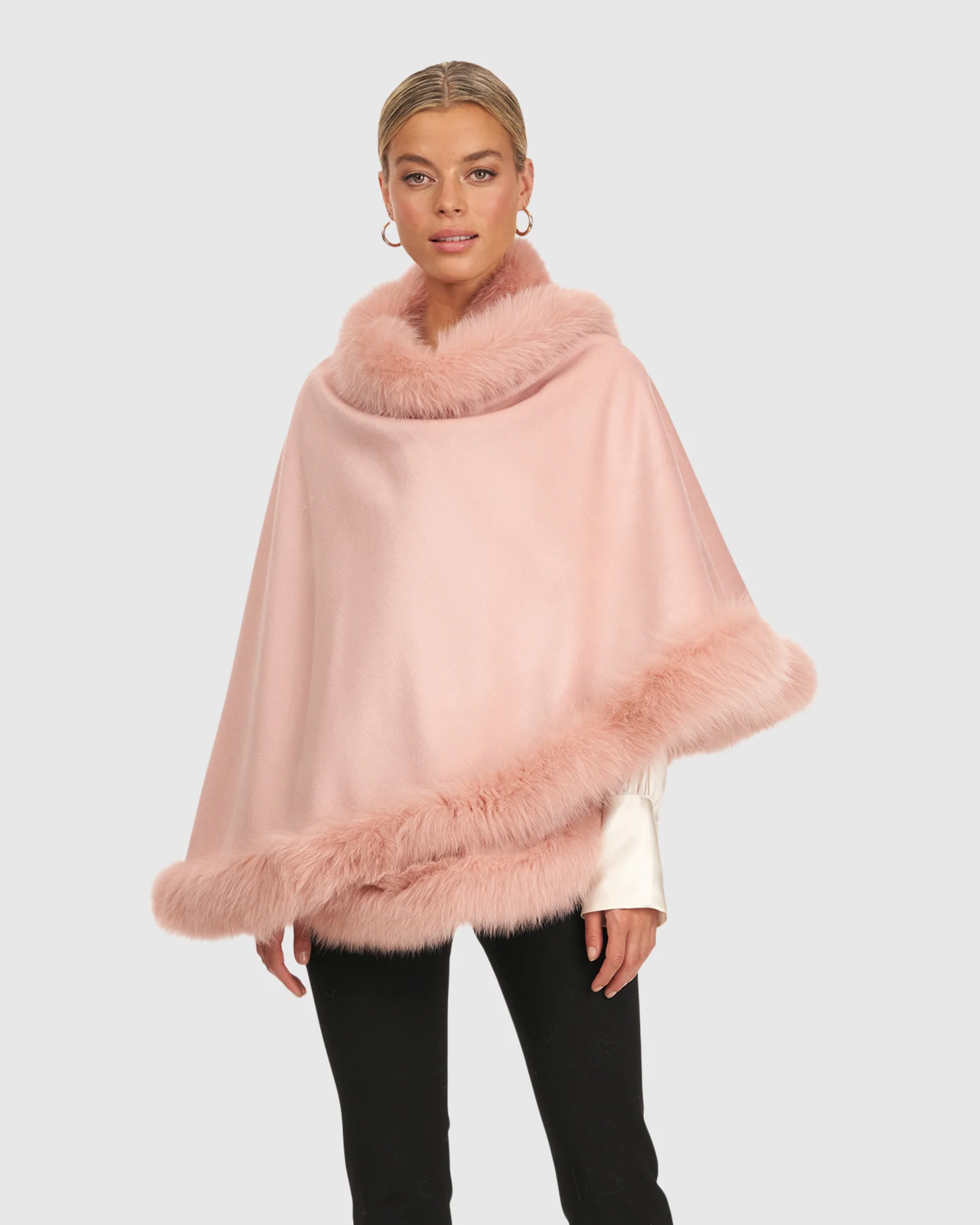 CASHMERE CAPELET WITH SHADOW FOX TRIM - Image 18