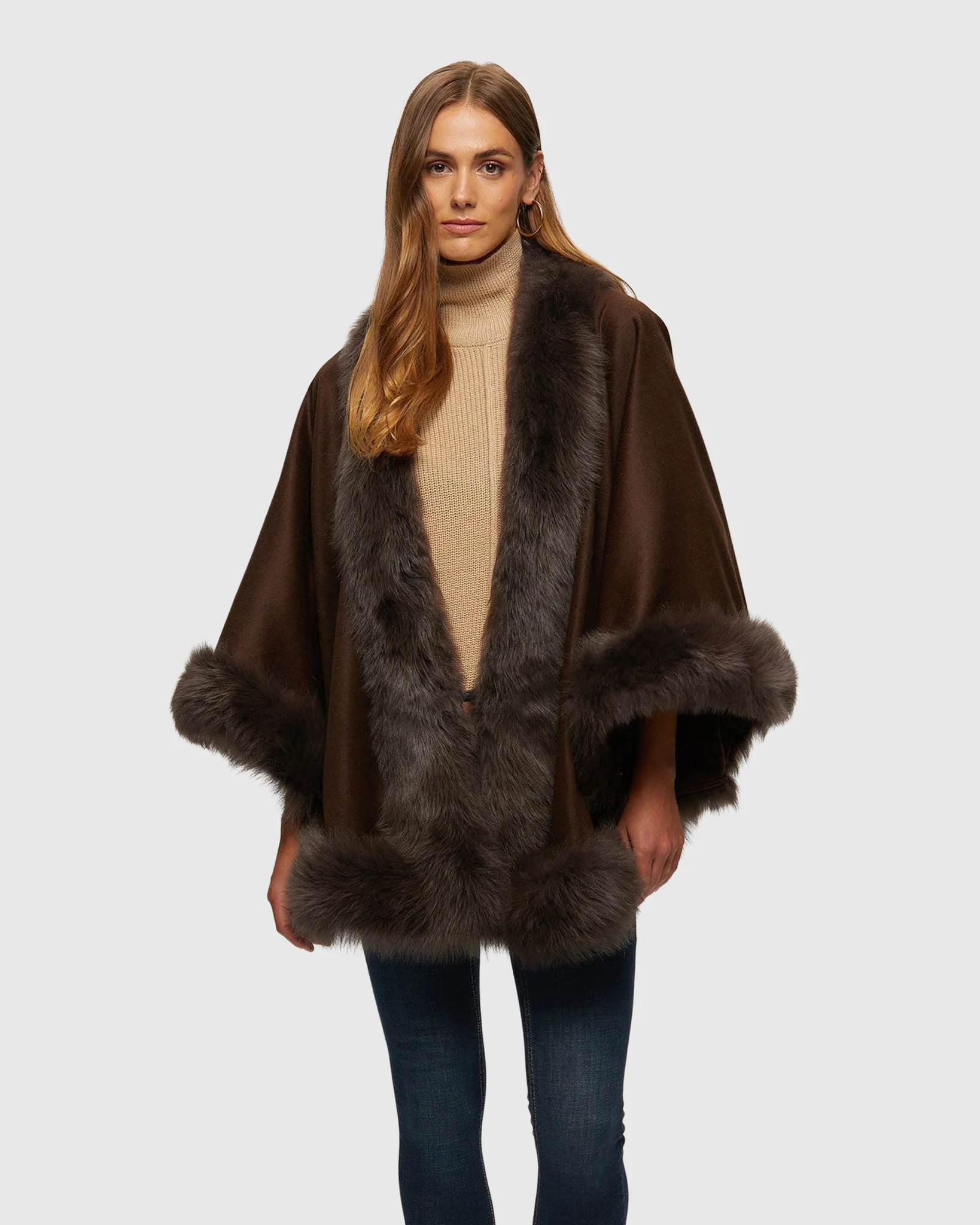SELECT CASHMERE CAPELET WITH TOSCANA SHEARLING LAMB TRIM - Image 13