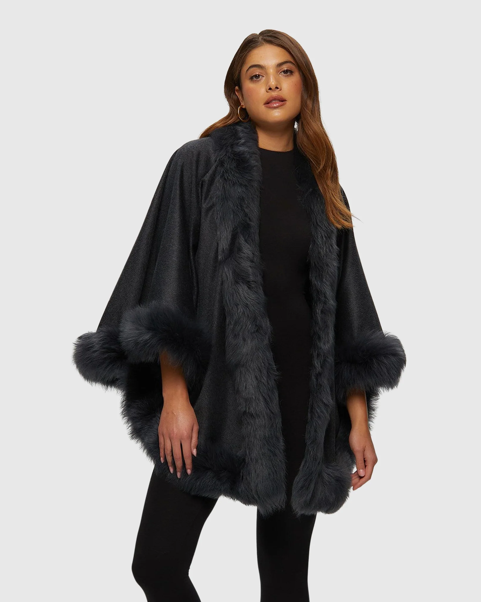 SELECT CASHMERE CAPELET WITH TOSCANA SHEARLING LAMB TRIM - Image 4