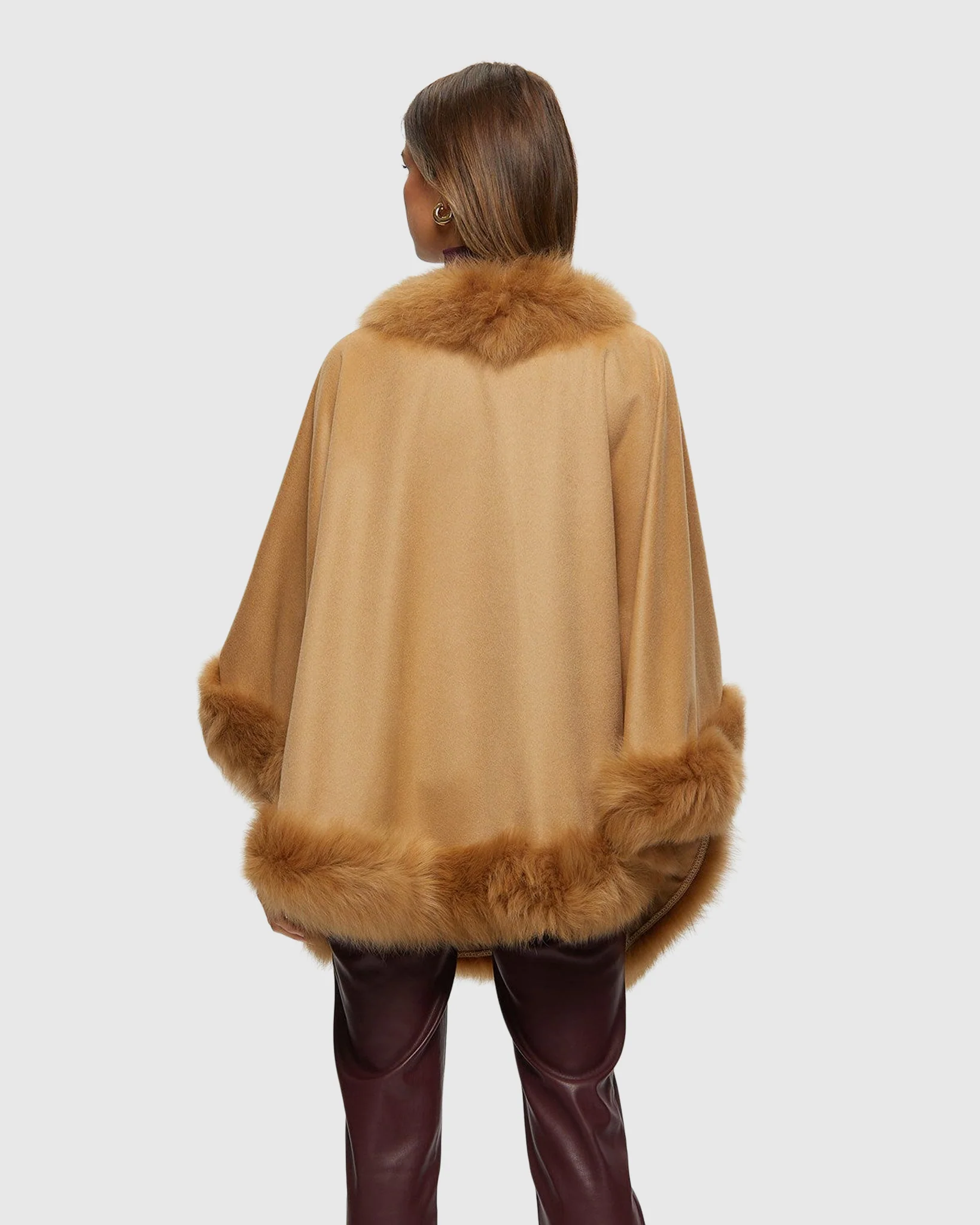 SELECT CASHMERE CAPELET WITH TOSCANA SHEARLING LAMB TRIM - Image 41