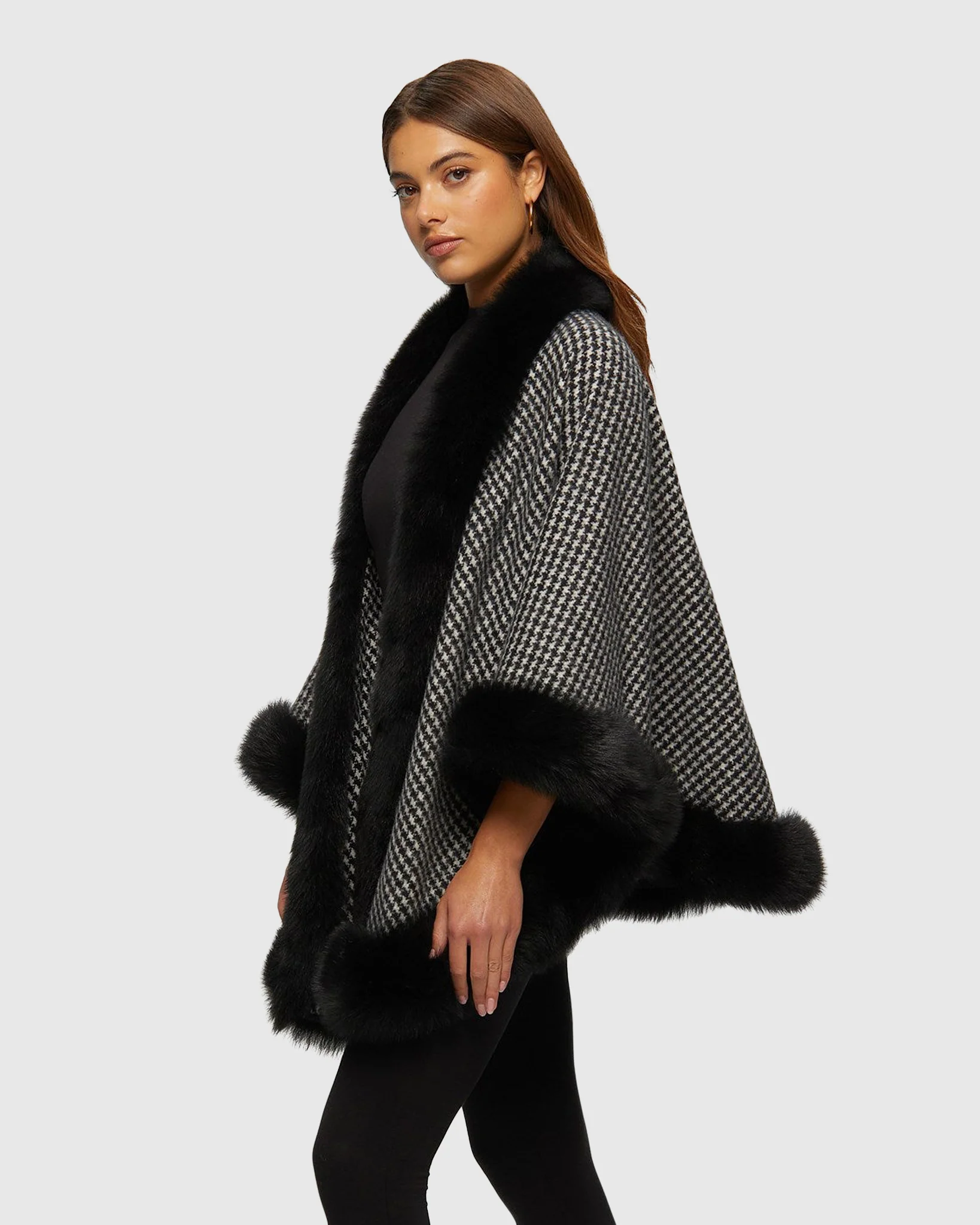 SELECT CASHMERE CAPELET WITH TOSCANA SHEARLING LAMB TRIM - Image 43