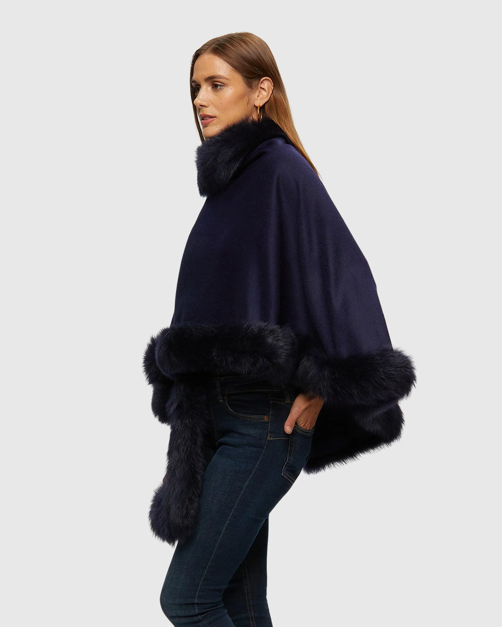SELECT CASHMERE CAPELET WITH TOSCANA SHEARLING LAMB TRIM - Image 8