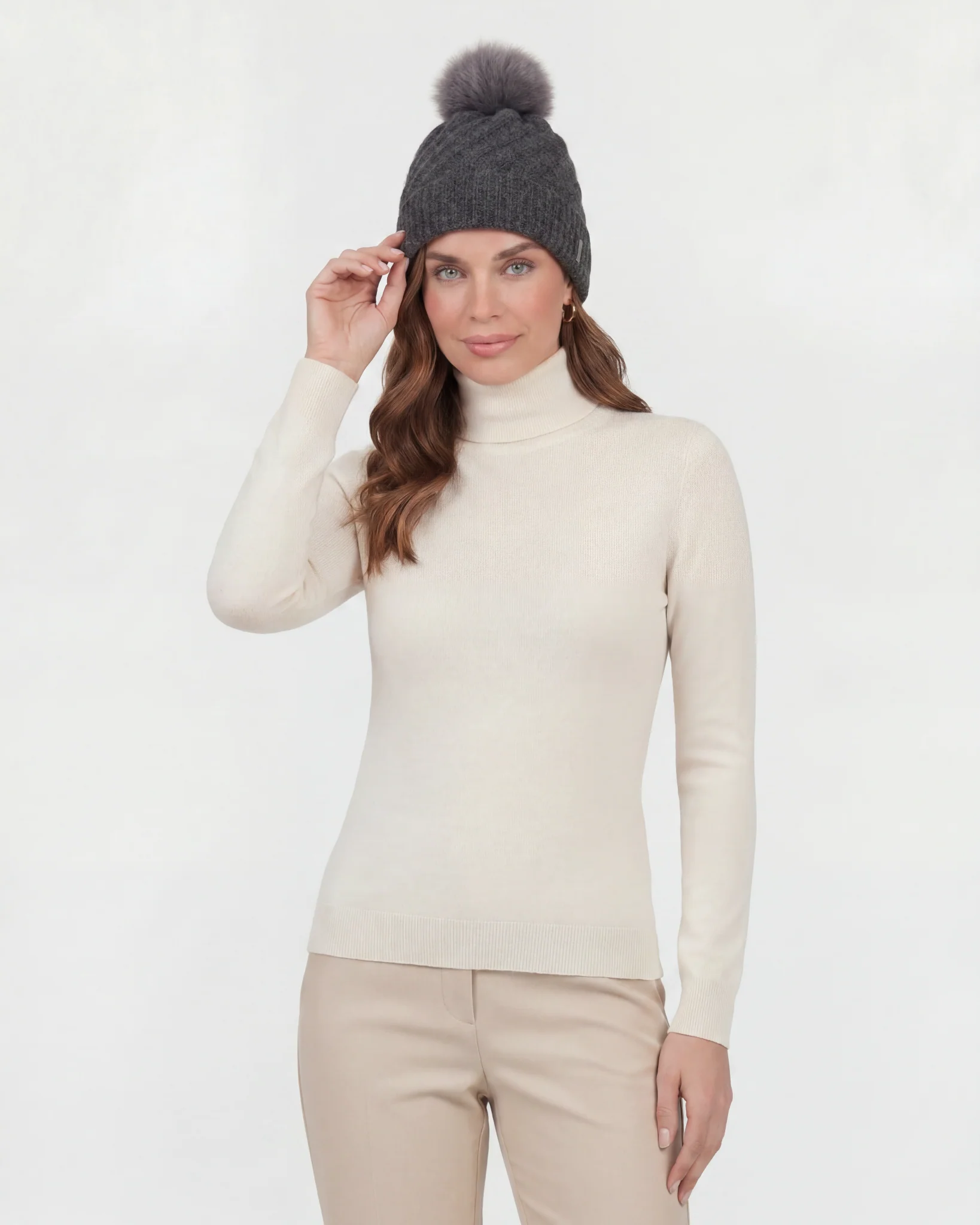 CASHMERE DIAGONAL KNIT HAT WITH TOSCANA LAMB POMPOM - Image 4