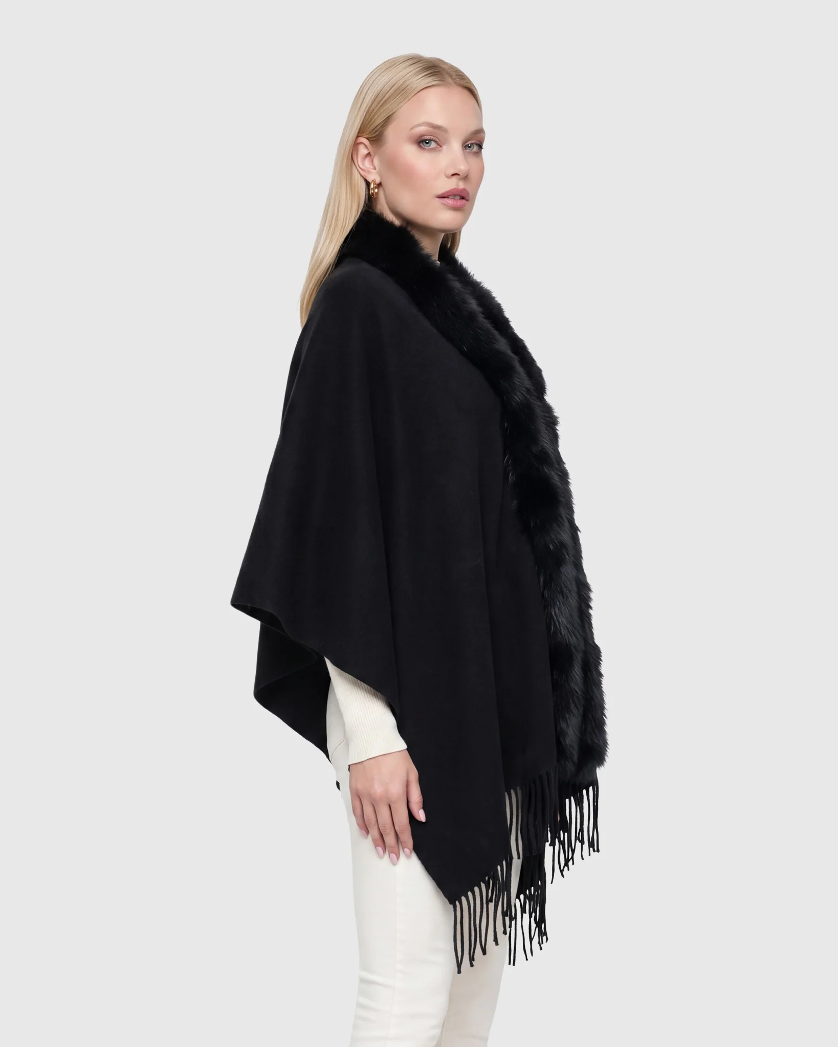 CASHMERE STOLE WITH REX RABBIT SQUARE TRIM - Image 18