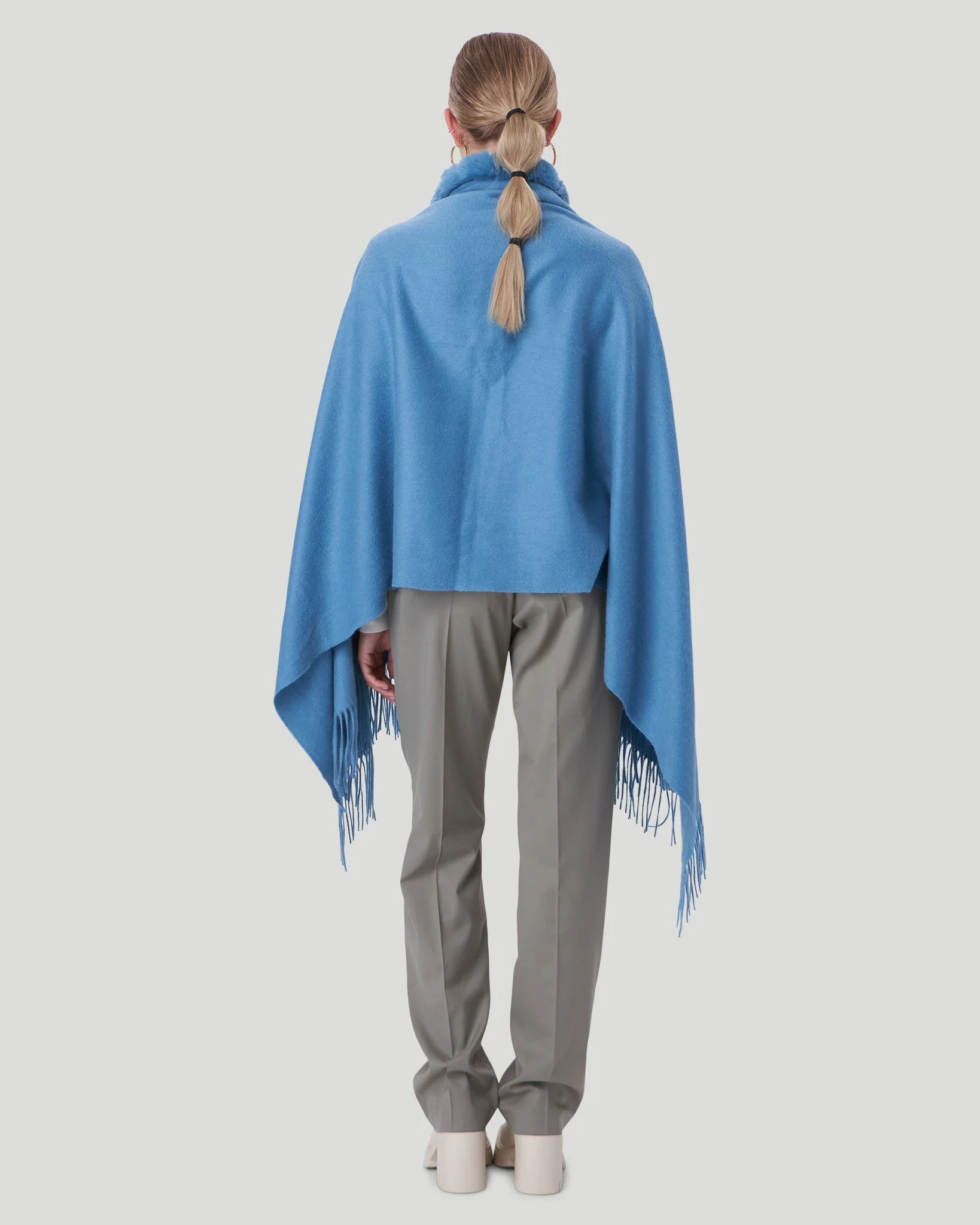 CASHMERE STOLE WITH REX RABBIT SQUARE TRIM - Image 8