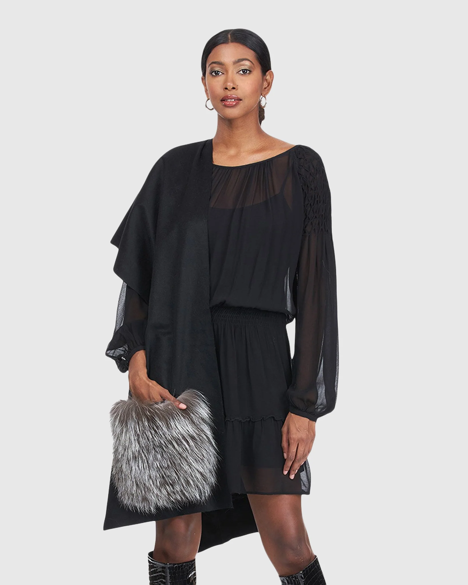 CASHMERE STOLE WITH SILVER FOX FUR PATCH POCKETS - Image 2