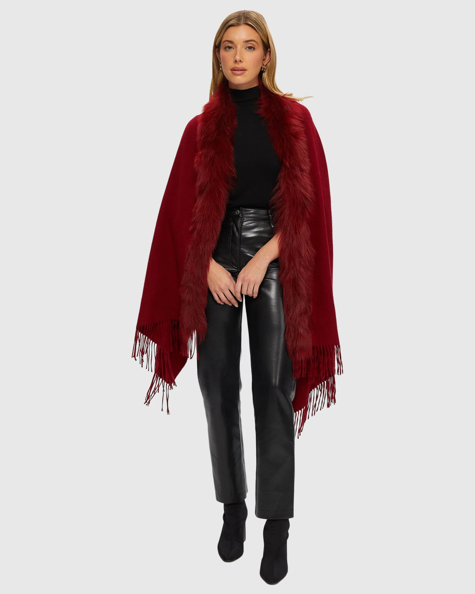 SELECT CASHMERE STOLE WITH TOSCANA LAMB TRIM - Image 10
