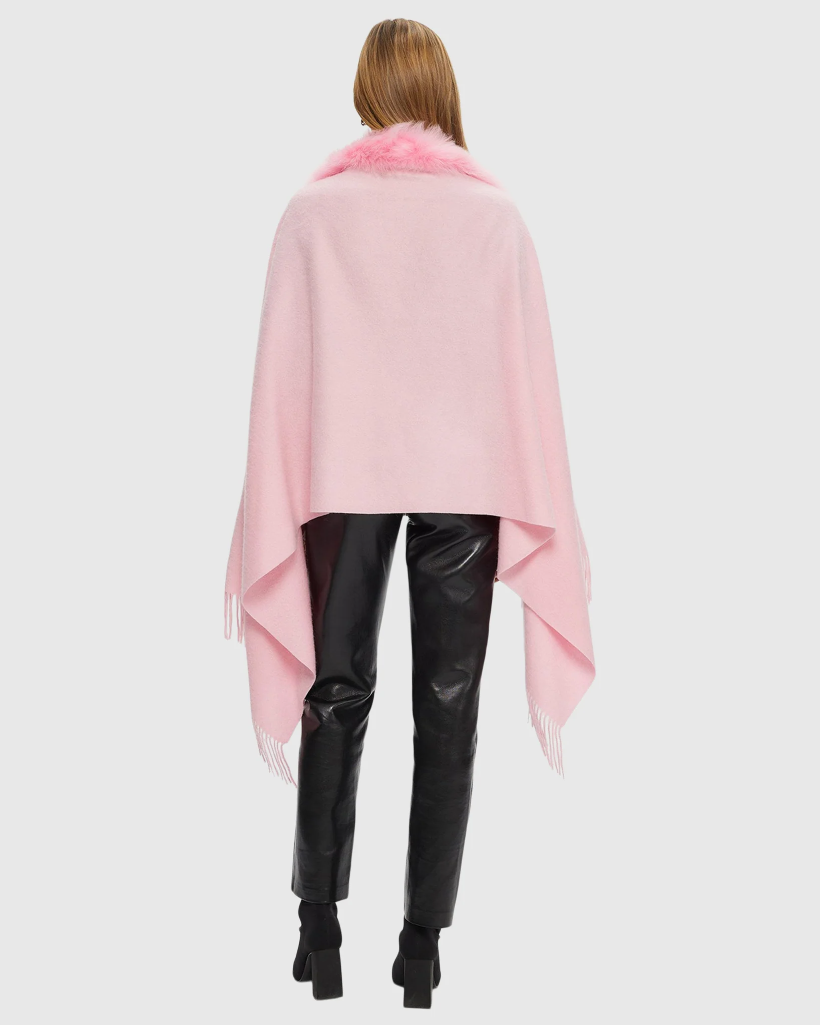 SELECT CASHMERE STOLE WITH TOSCANA LAMB TRIM - Image 16