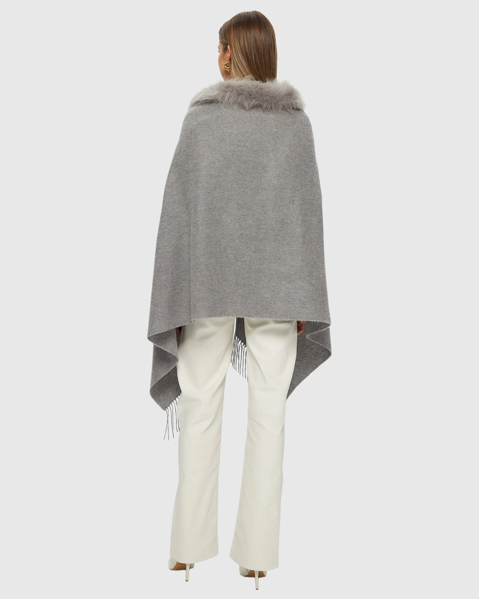 SELECT CASHMERE STOLE WITH TOSCANA LAMB TRIM - Image 21