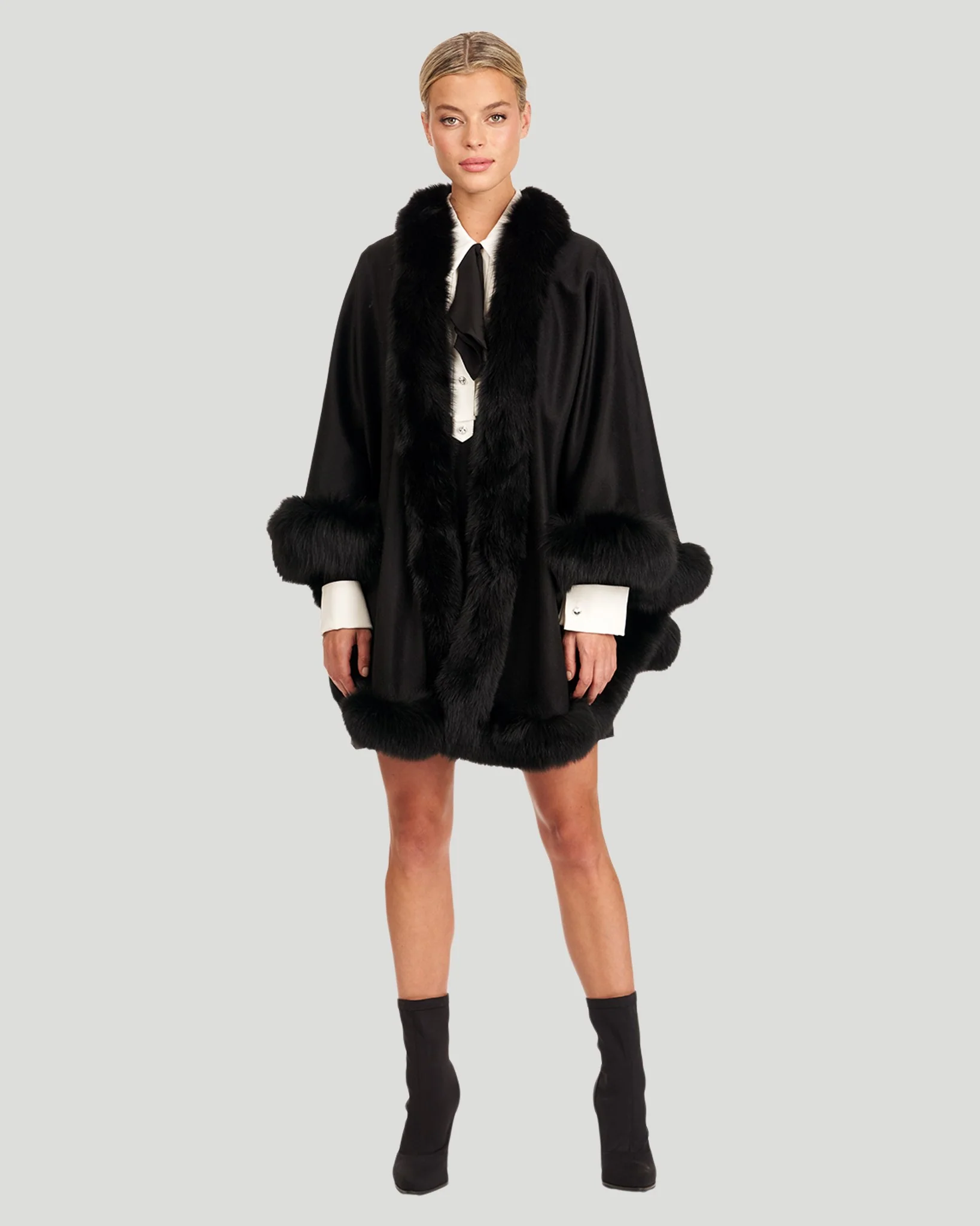 CASHMERE CAPELET WITH FOX TRIM - Image 7
