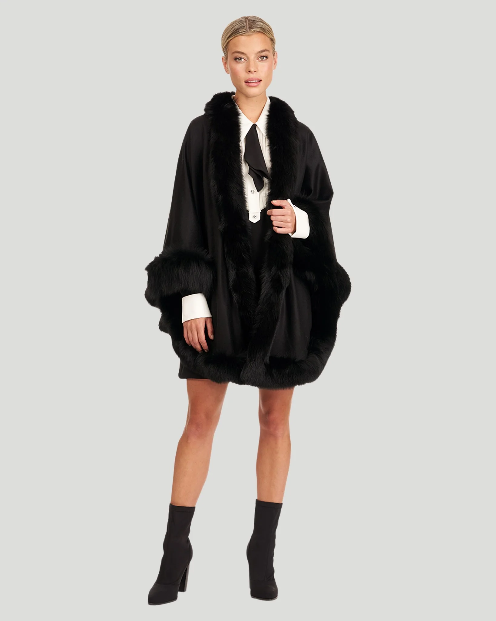 CASHMERE CAPELET WITH FOX TRIM - Image 9