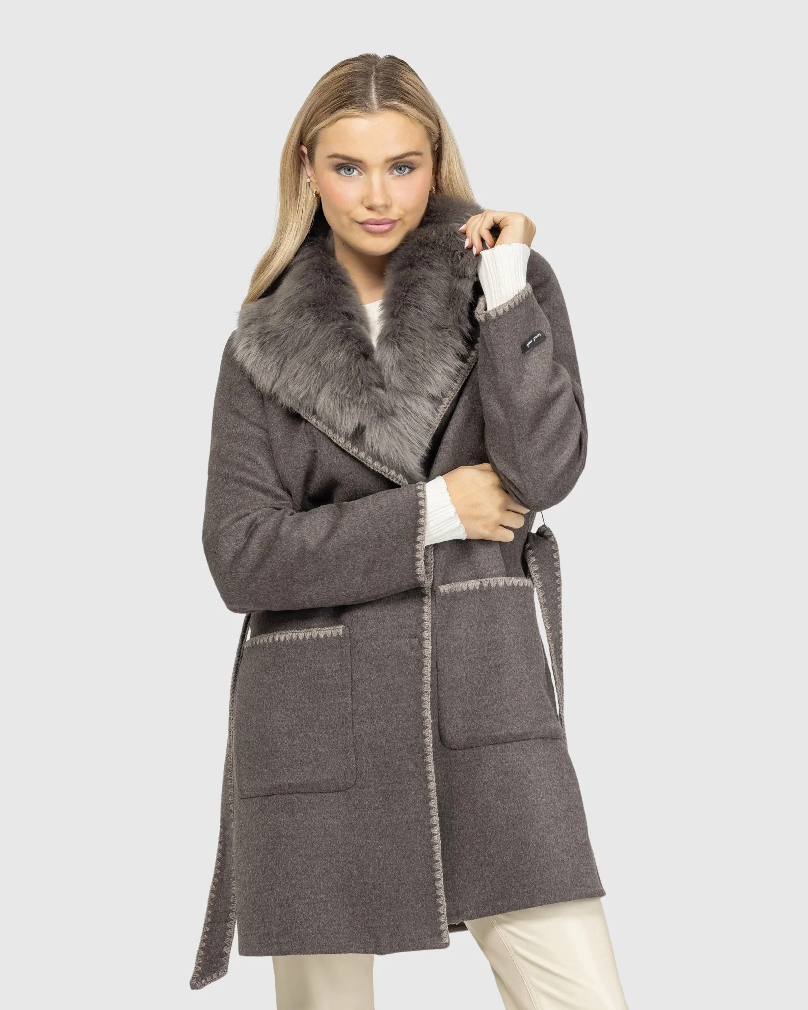 CASHMERE & WOOL STROLLER WITH EMBROIDERY DETAILS AND DETACHABLE MERINILLO SHEARLING LAMB COLLAR - Image 5