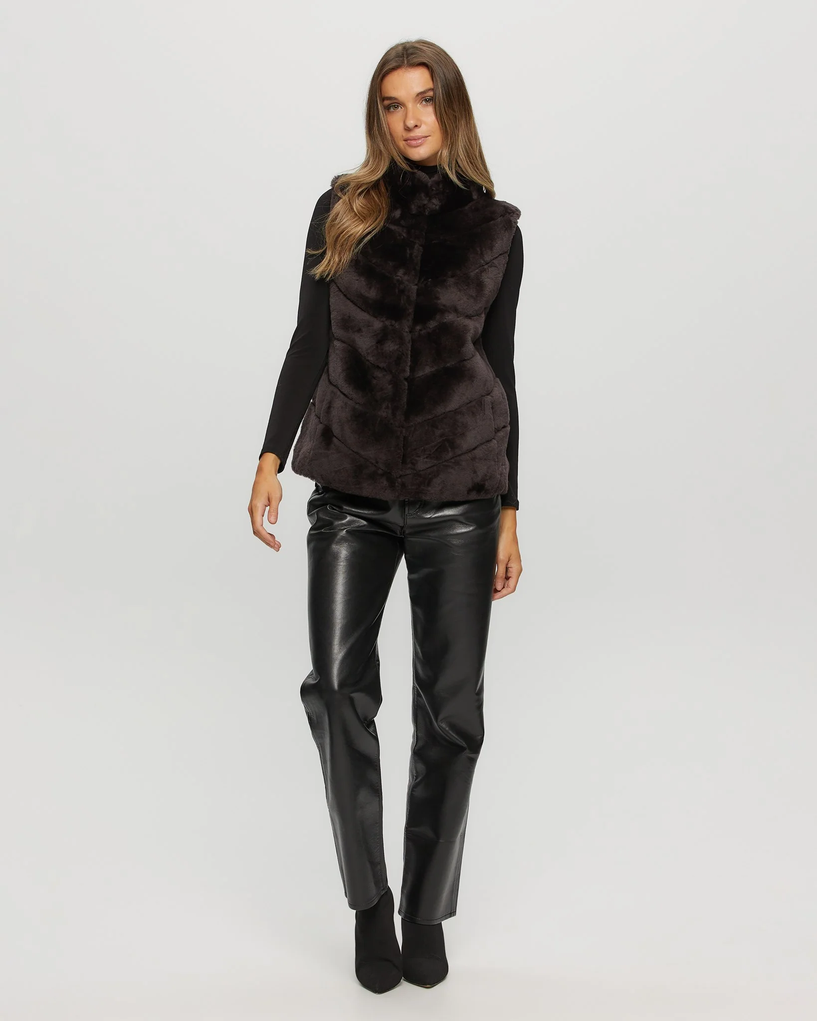 SELECT SHEARLING LAMB CHEVRON VEST - Image 7