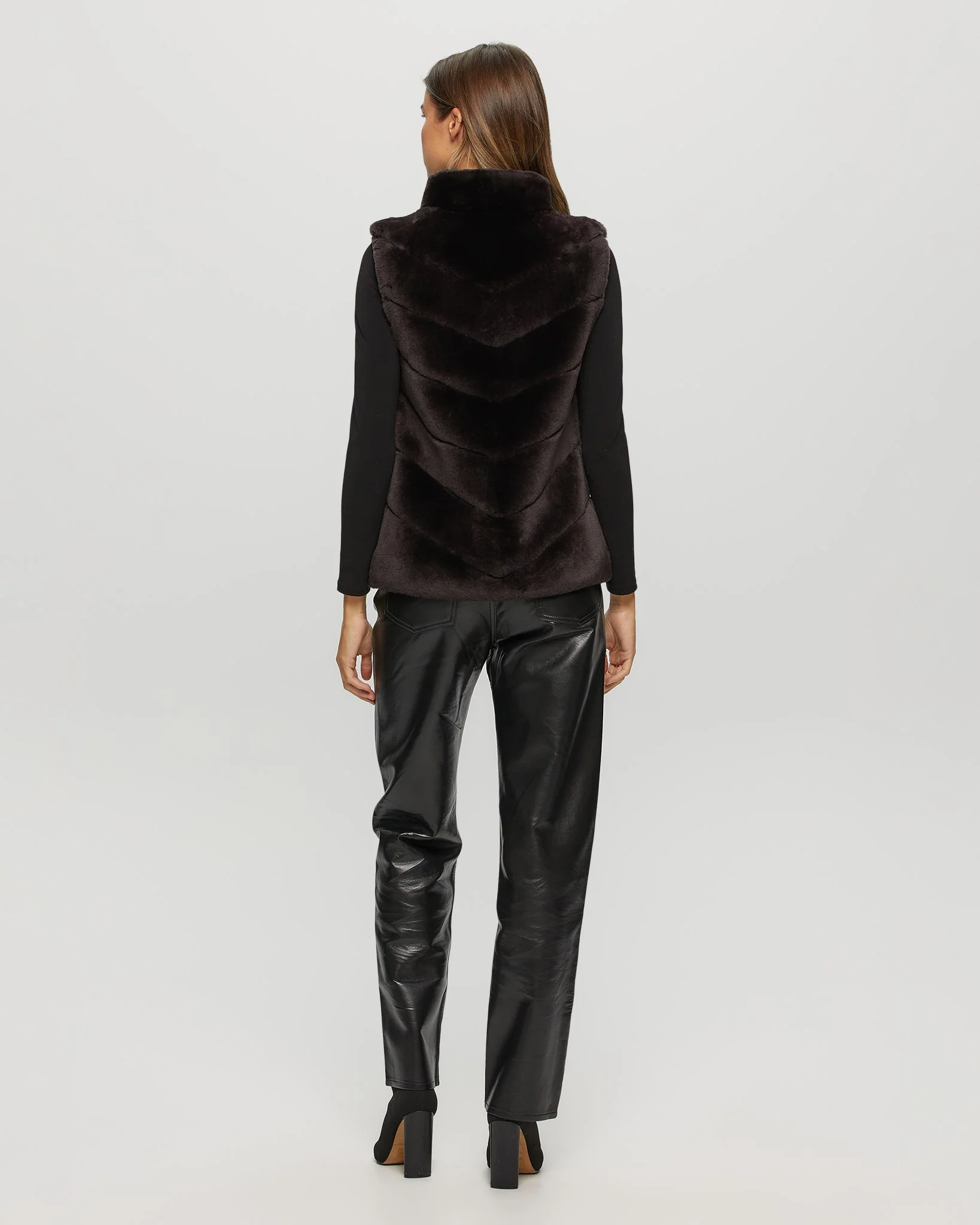 SELECT SHEARLING LAMB CHEVRON VEST - Image 9