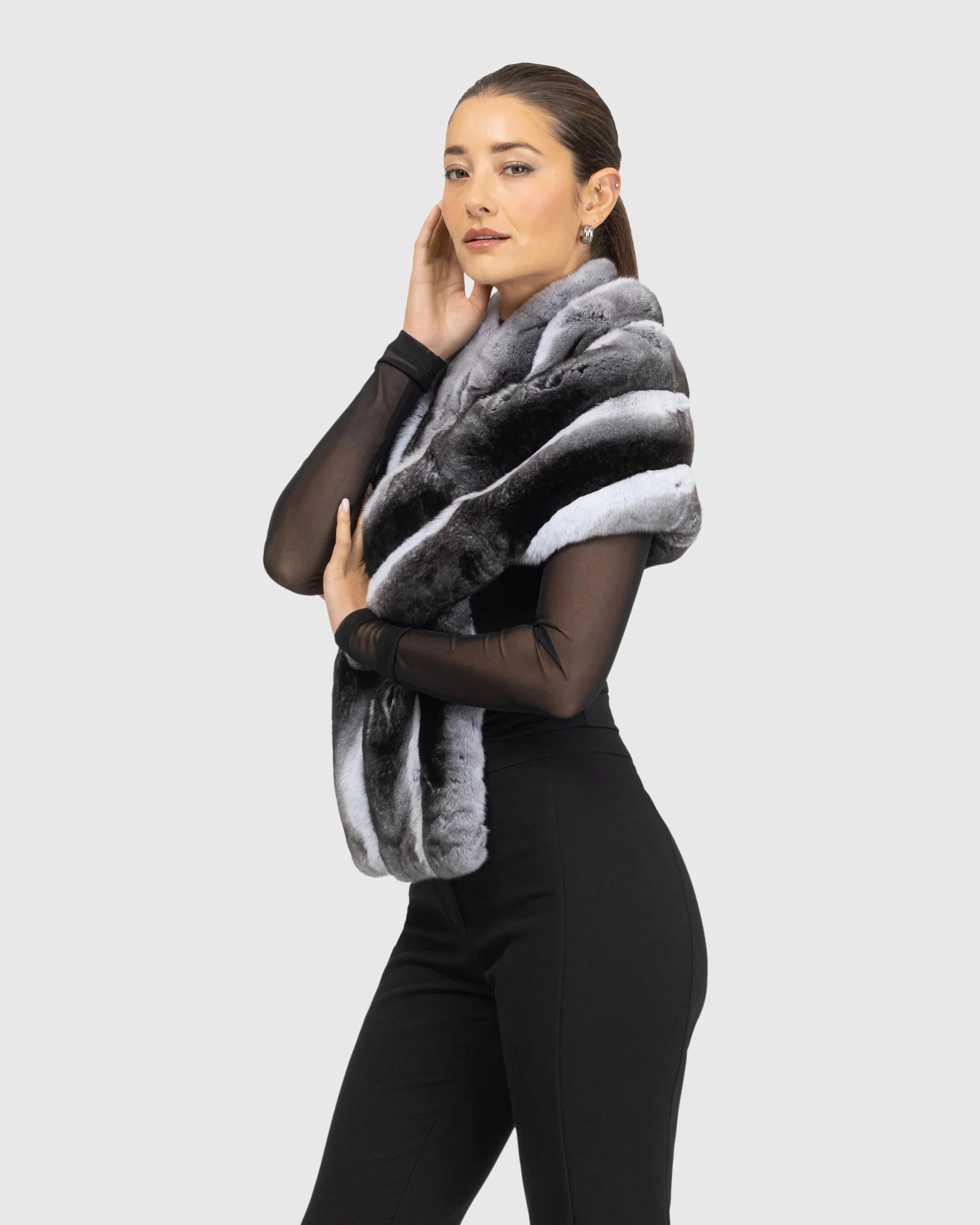 CHINCHILLA STOLE - Image 4