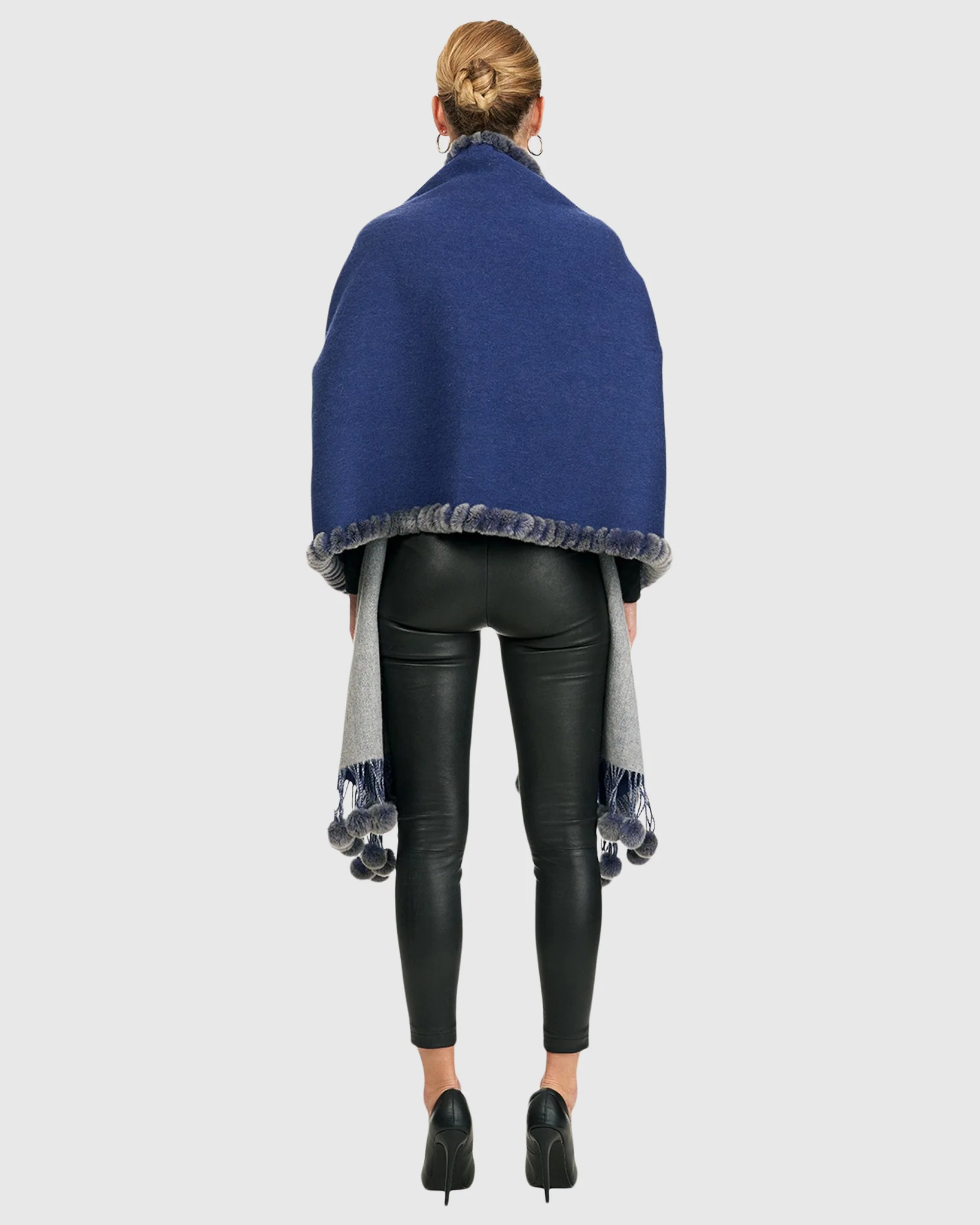 DOUBLE FACE CASHMERE/WOOL STOLE WITH REX RABBIT WHIPSTITCH TOP AND BOTTOM AND POMPOM SIDES - Image 8