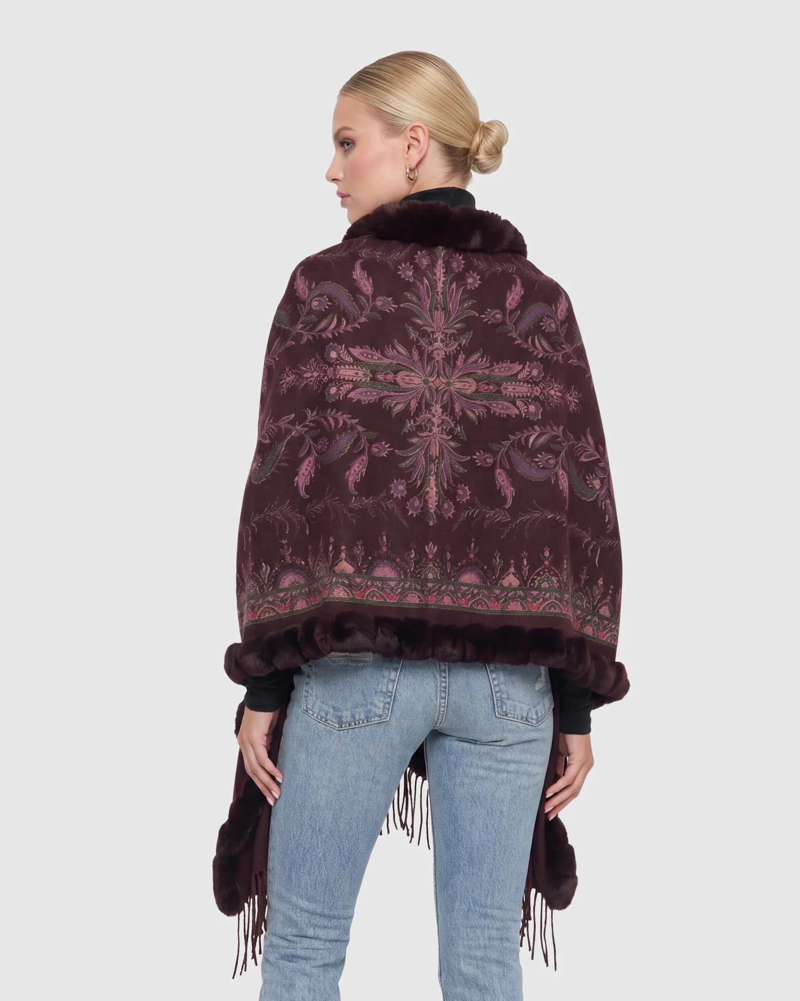 DOUBLE FACE CASHMERE STOLE WITH REX RABBIT SQUARE TOP AND BOTTOM - Image 2