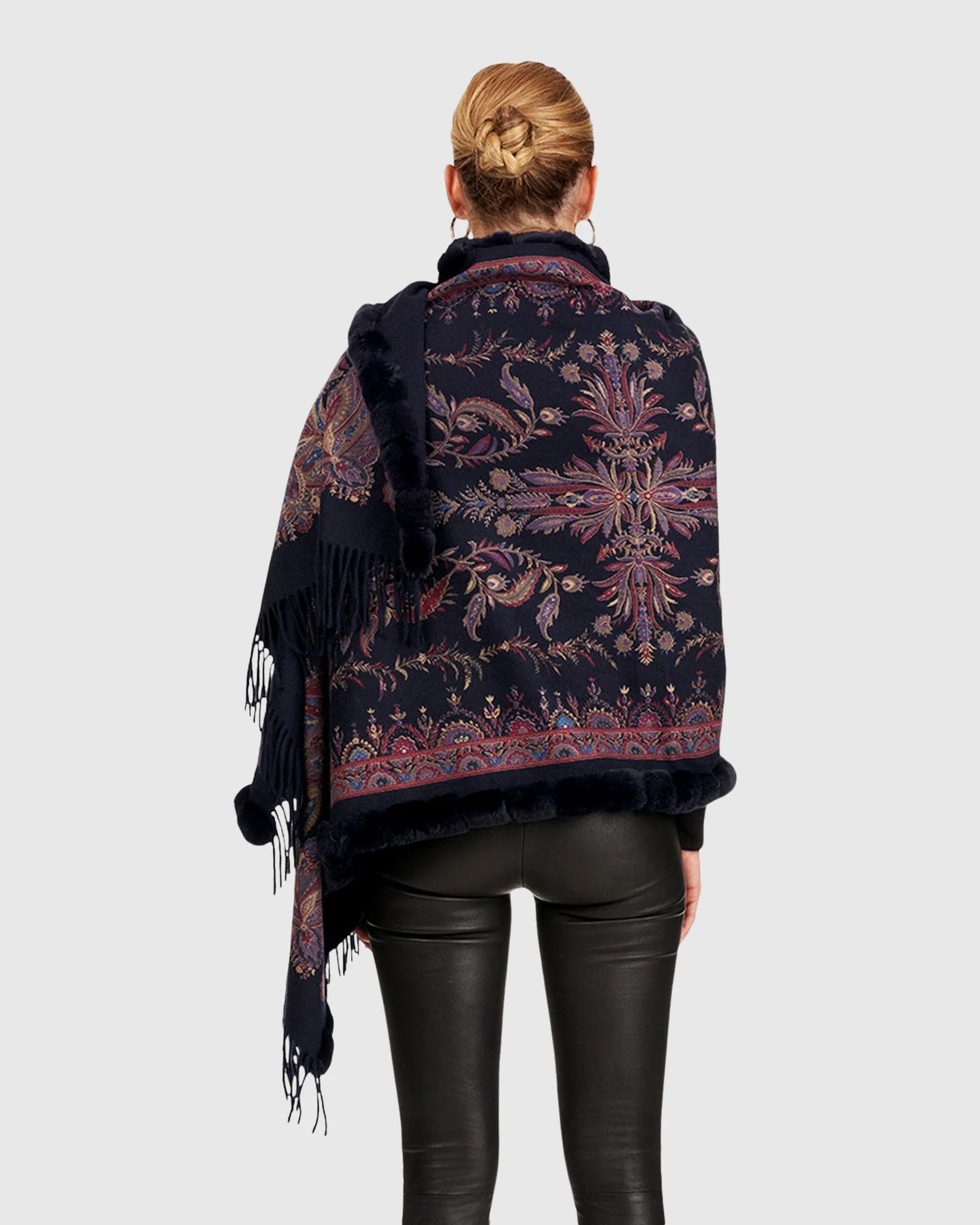 DOUBLE FACE CASHMERE STOLE WITH REX RABBIT SQUARE TOP AND BOTTOM - Image 20