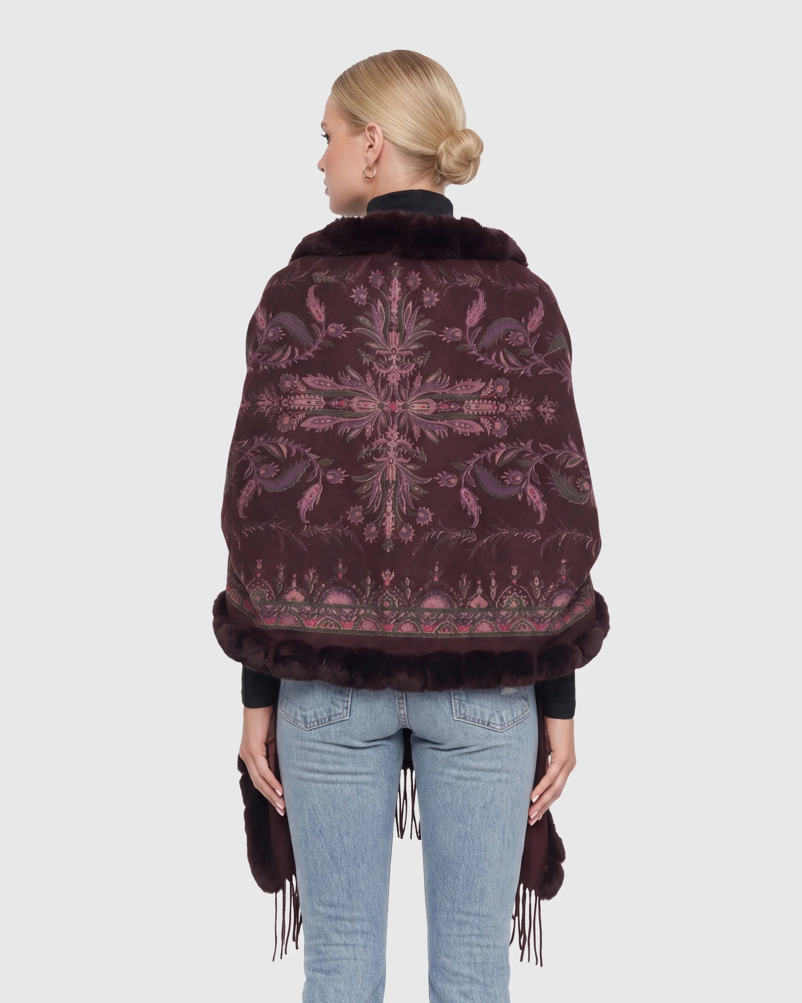 DOUBLE FACE CASHMERE STOLE WITH REX RABBIT SQUARE TOP AND BOTTOM - Image 3
