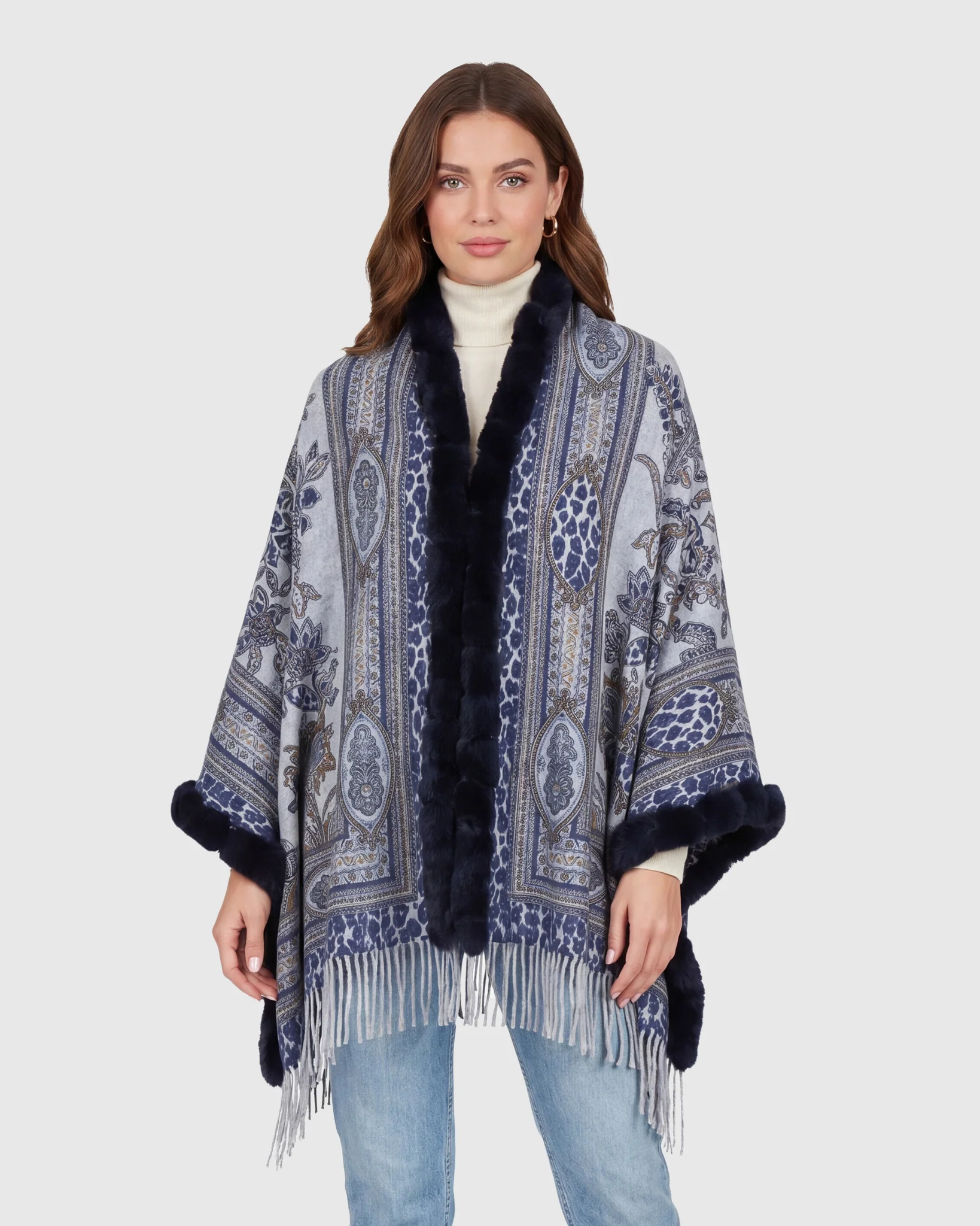 DOUBLE FACE CASHMERE STOLE WITH REX RABBIT SQUARE TOP AND BOTTOM - Image 4