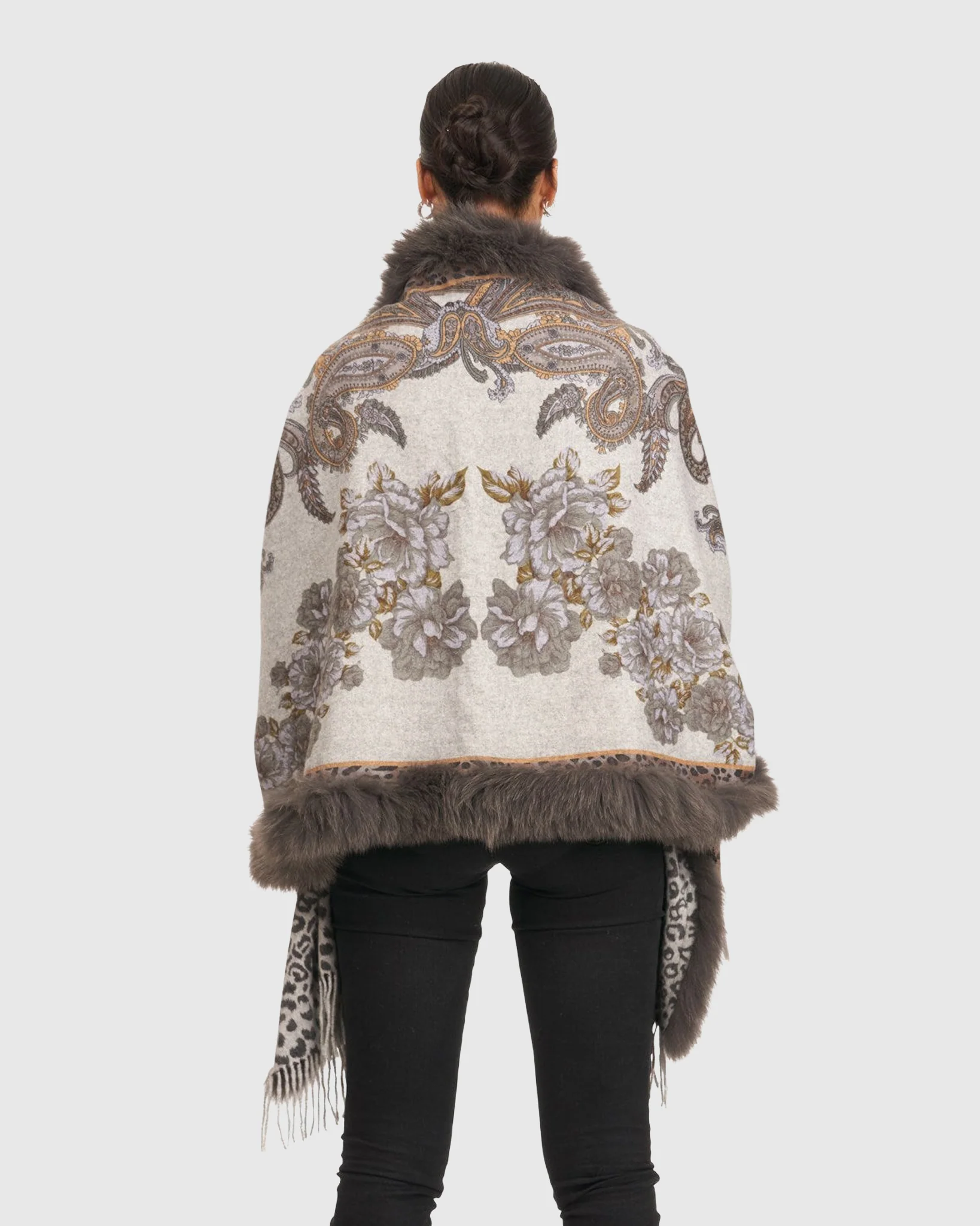 DOUBLE FACED CASHMERE STOLE WITH FOX TAPE TOP AND BOTTOM - Image 2
