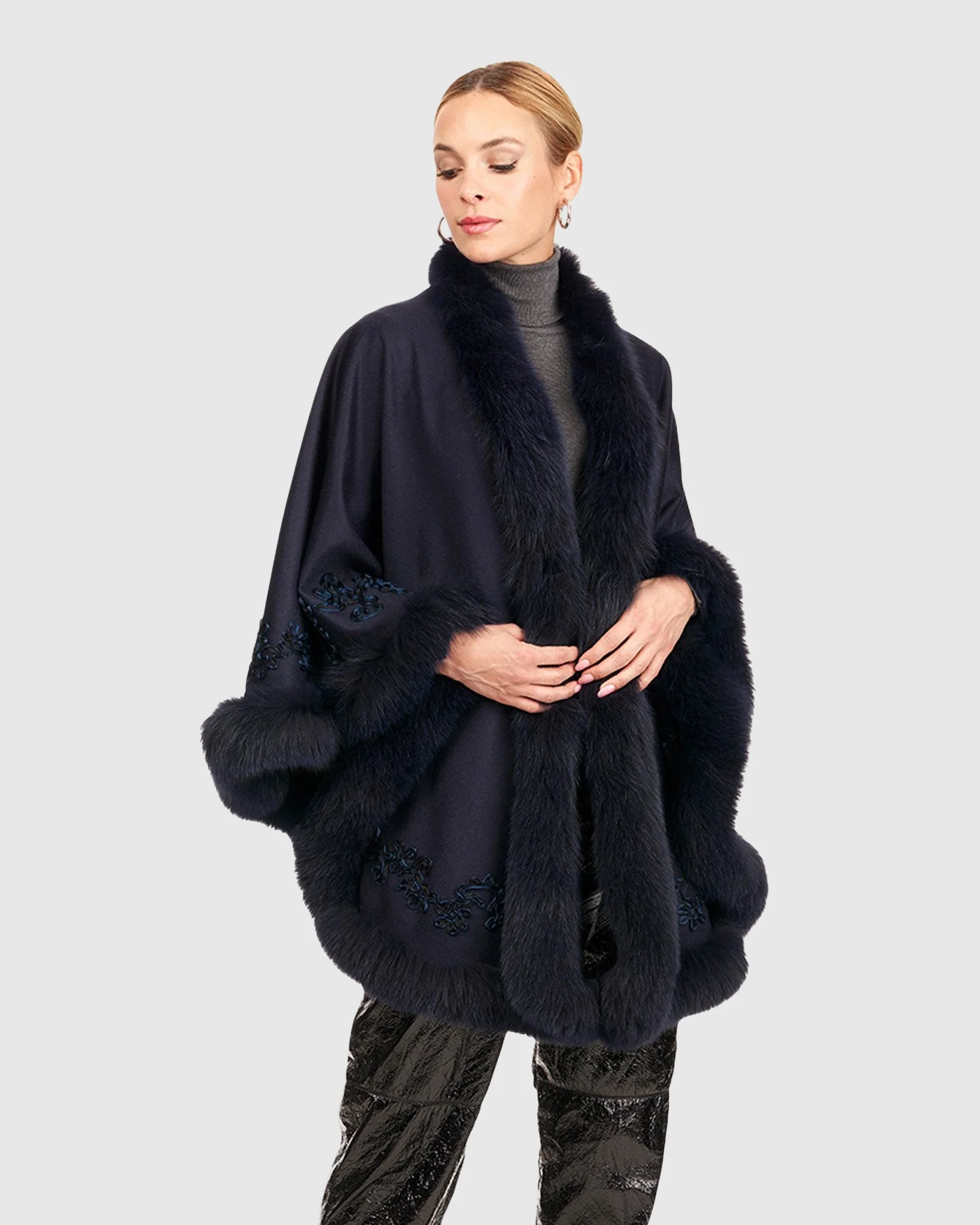 WOOL AND CASHMERE CAPE WITH FOX TRIM AND RIBBON EMBROIDERY - Image 10